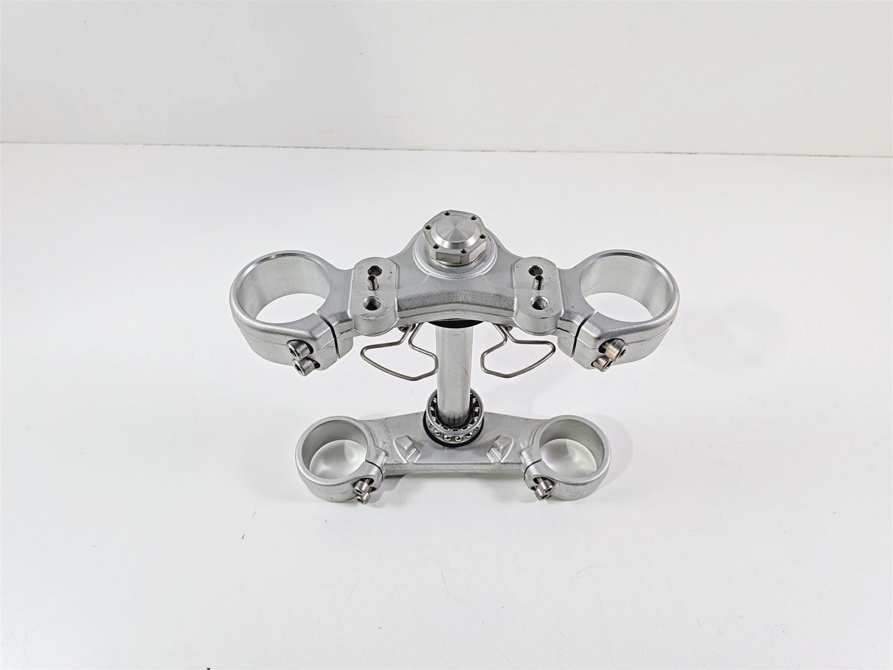 2022 Triumph Tiger 900 GT Pro Lower Upper Triple Tree Set T2042968 {{ shop.shopifyCountryName }} - Mototech271