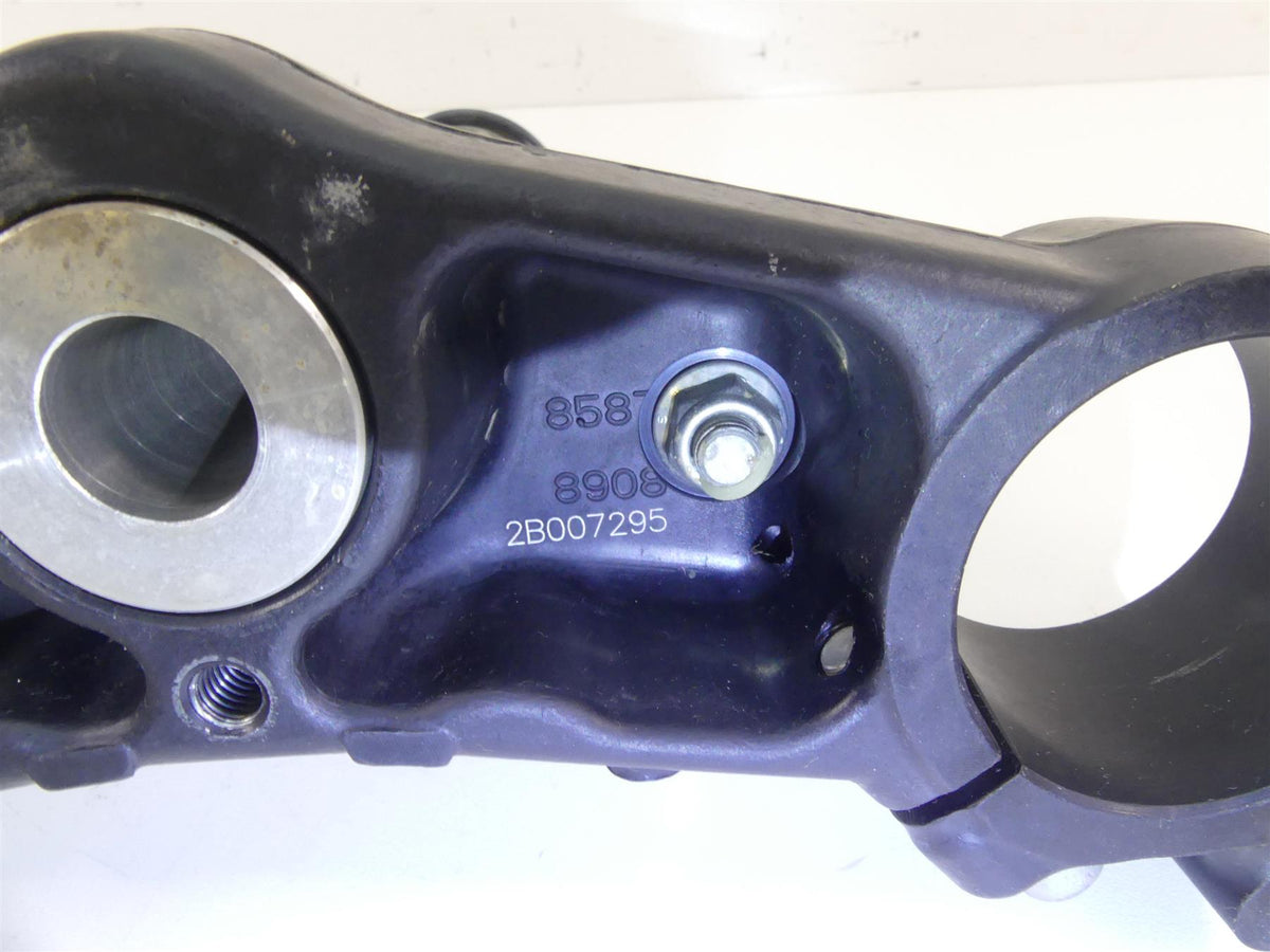 2021 Aprilia Tuono 660 Lower Triple Tree Steering Clamp 2B007296 {{ shop.shopifyCountryName }} - Mototech271