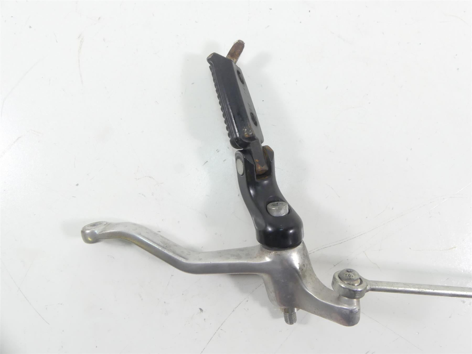 2013 Harley VRSCF Muscle V-Rod Left Front Footpeg + Shift Lever & Links 54046-12 {{ shop.shopifyCountryName }} - Mototech271