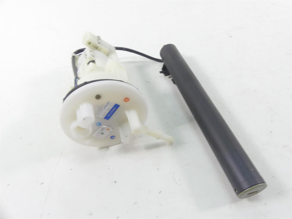 2018 Triumph Street Triple 765RS Fuel Gas Petrol Pump & Sending Unit T2400735 {{ shop.shopifyCountryName }} - Mototech271