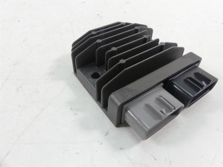 2017 Triumph Thruxton 1200R Rectifier Voltage Regulator T1300679 FH020AA {{ shop.shopifyCountryName }} - Mototech271