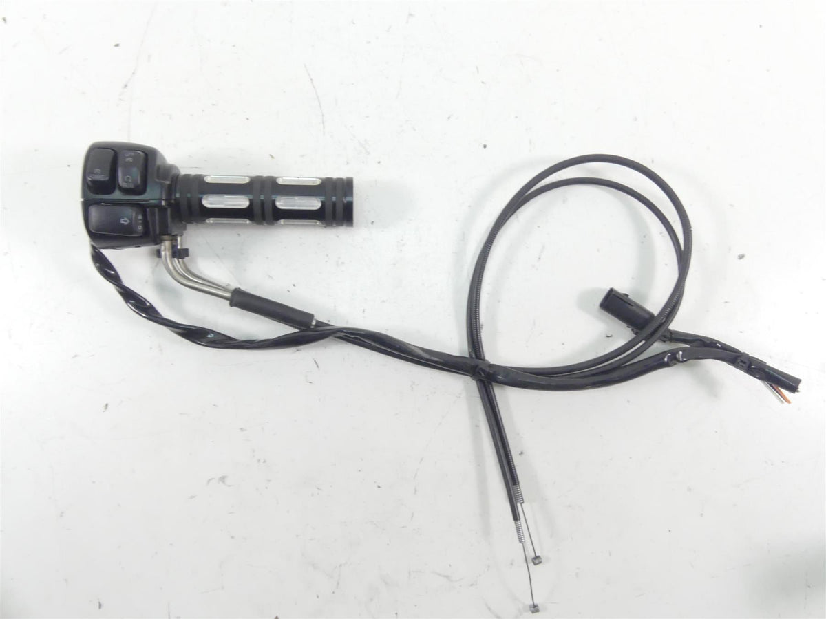 2012 Harley VRSCF Muscle Rod Right Hand Throttle Control Switch - Read 71684-06A {{ shop.shopifyCountryName }} - Mototech271