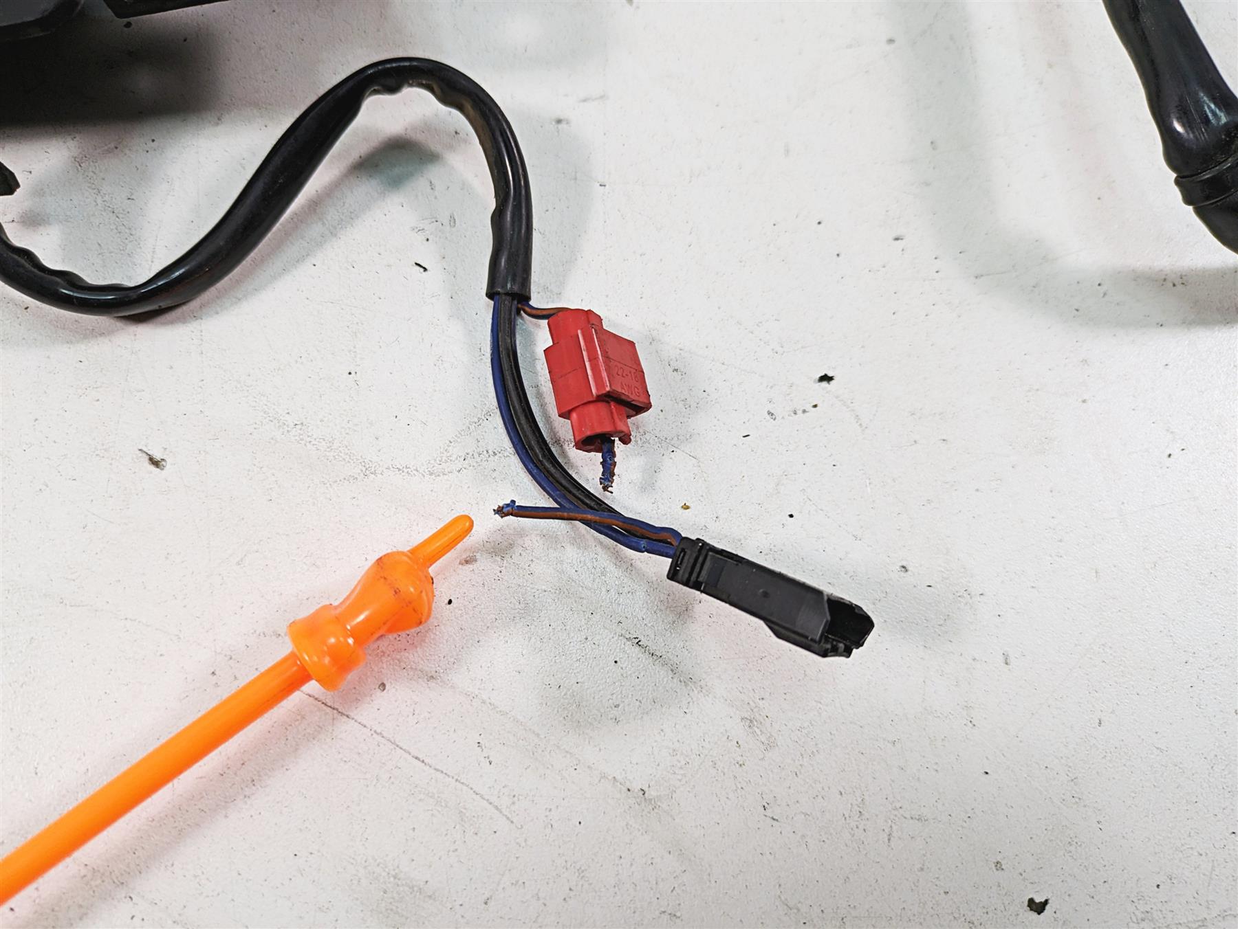 2018 Harley Touring FLHXSE CVO Street Glide Front Fairing Wiring -Read 69201731 {{ shop.shopifyCountryName }} - Mototech271