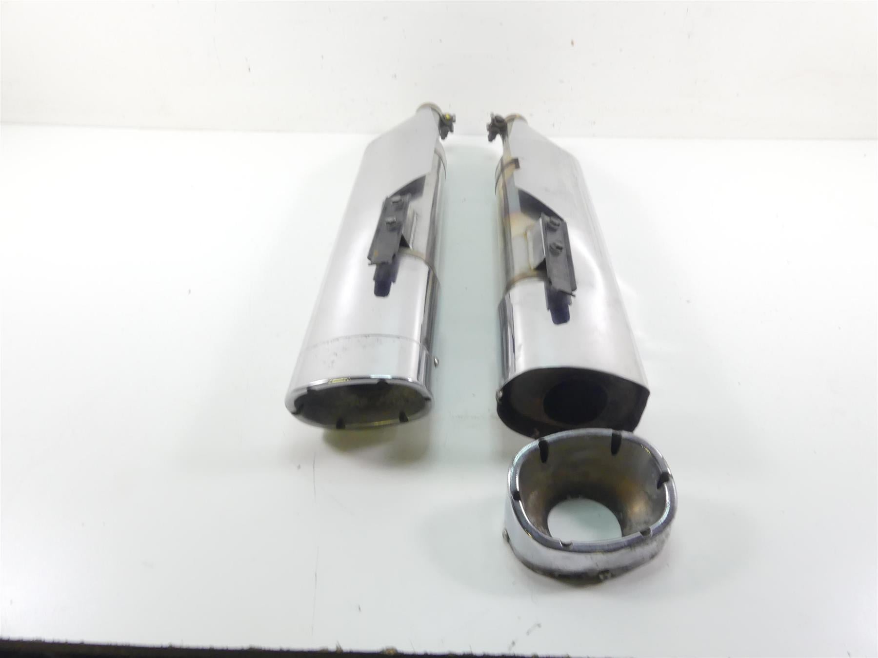 2013 Harley Touring FLHTP Electra Glide Vance Hines Muffler Exhaust - Read 16787 {{ shop.shopifyCountryName }} - Mototech271