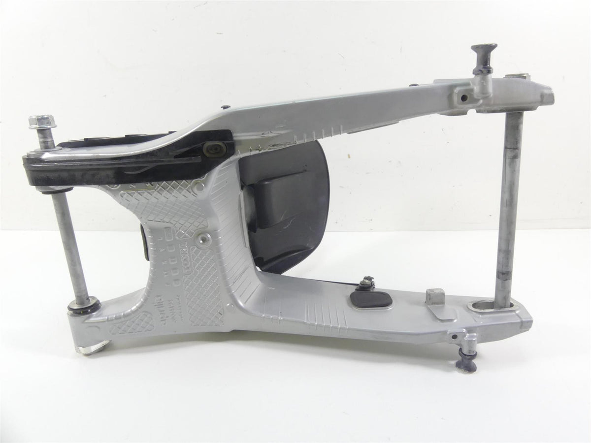 2021 Aprilia Tuono 660 RS660 Rear Swingarm Swing Arm Fender + 20mm Axle 2B007756 {{ shop.shopifyCountryName }} - Mototech271