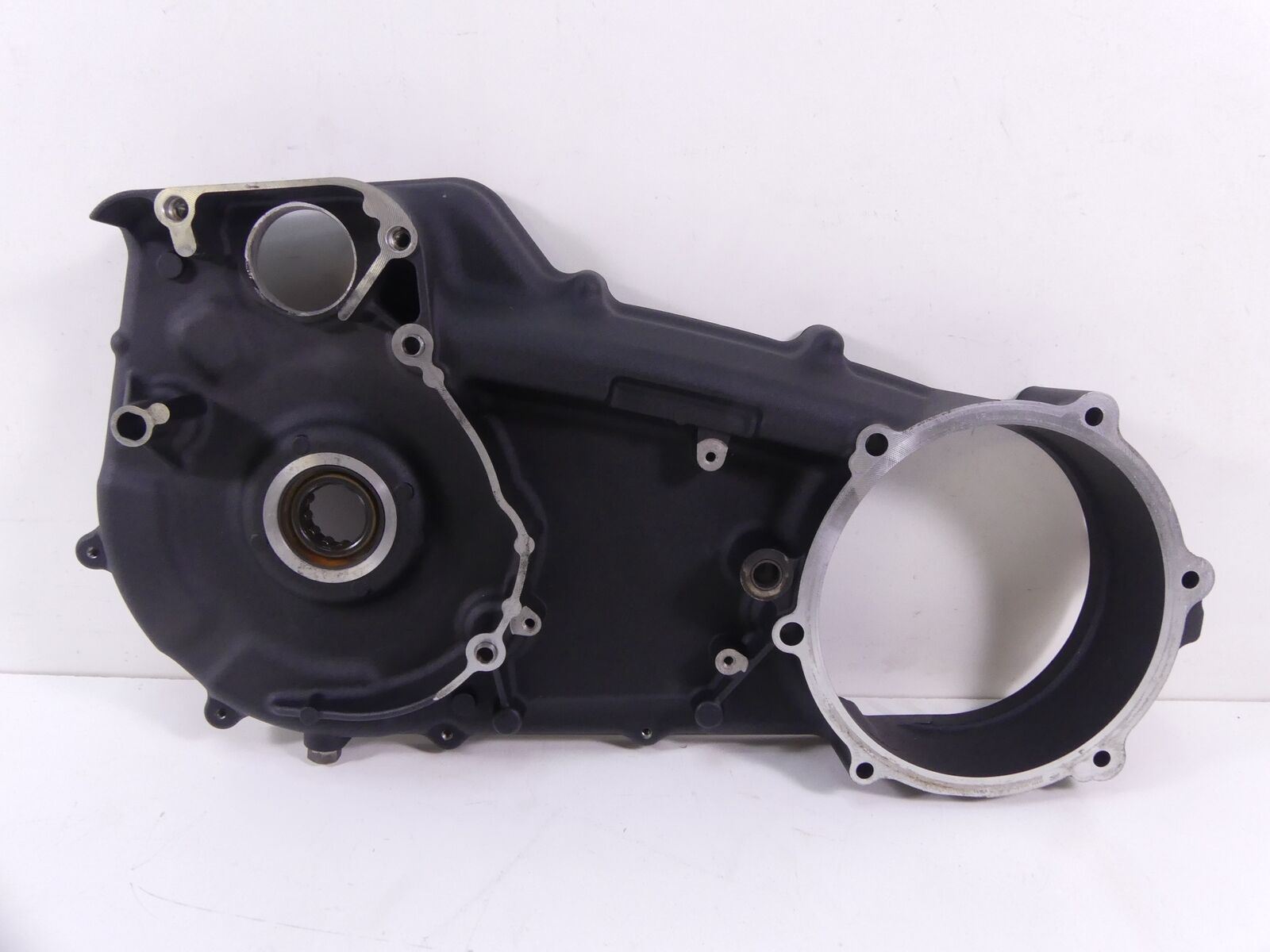 2017 Harley FXDLS 110 Dyna Low Rider Inner Primary Drive Clutch Cover 60681-06C {{ shop.shopifyCountryName }} - Mototech271