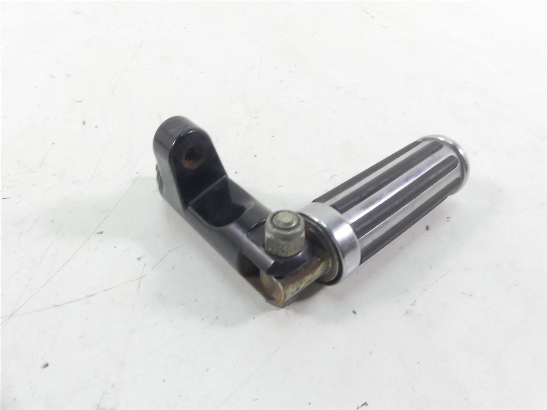 2005 Harley Softail FLSTSC Heritage Springer Left Passenger Footpeg 50942-00 {{ shop.shopifyCountryName }} - Mototech271