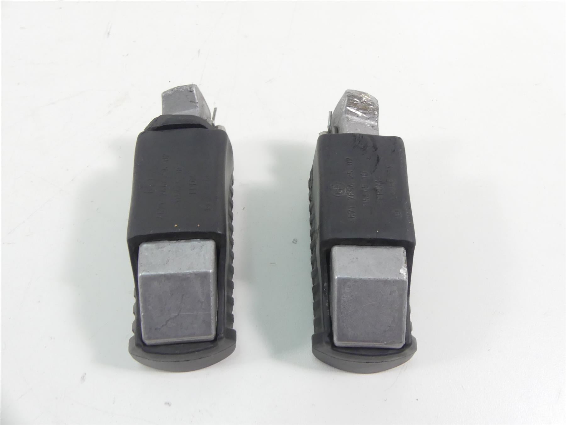 2017 BMW F800GS K72 Rear Passenger Footpeg Set 46717705653 46717705654 {{ shop.shopifyCountryName }} - Mototech271