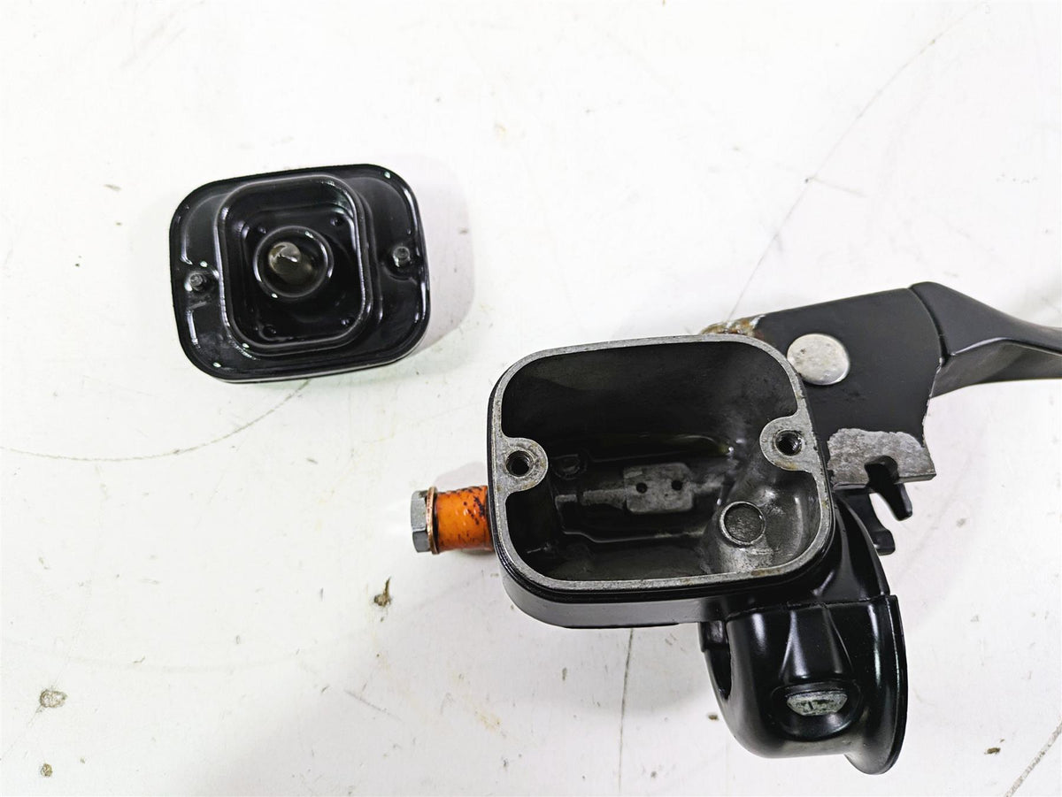 2005 Harley Softail FLSTSCI Heritage Springer Front Brake Mstr Cylinder 45019-96 {{ shop.shopifyCountryName }} - Mototech271