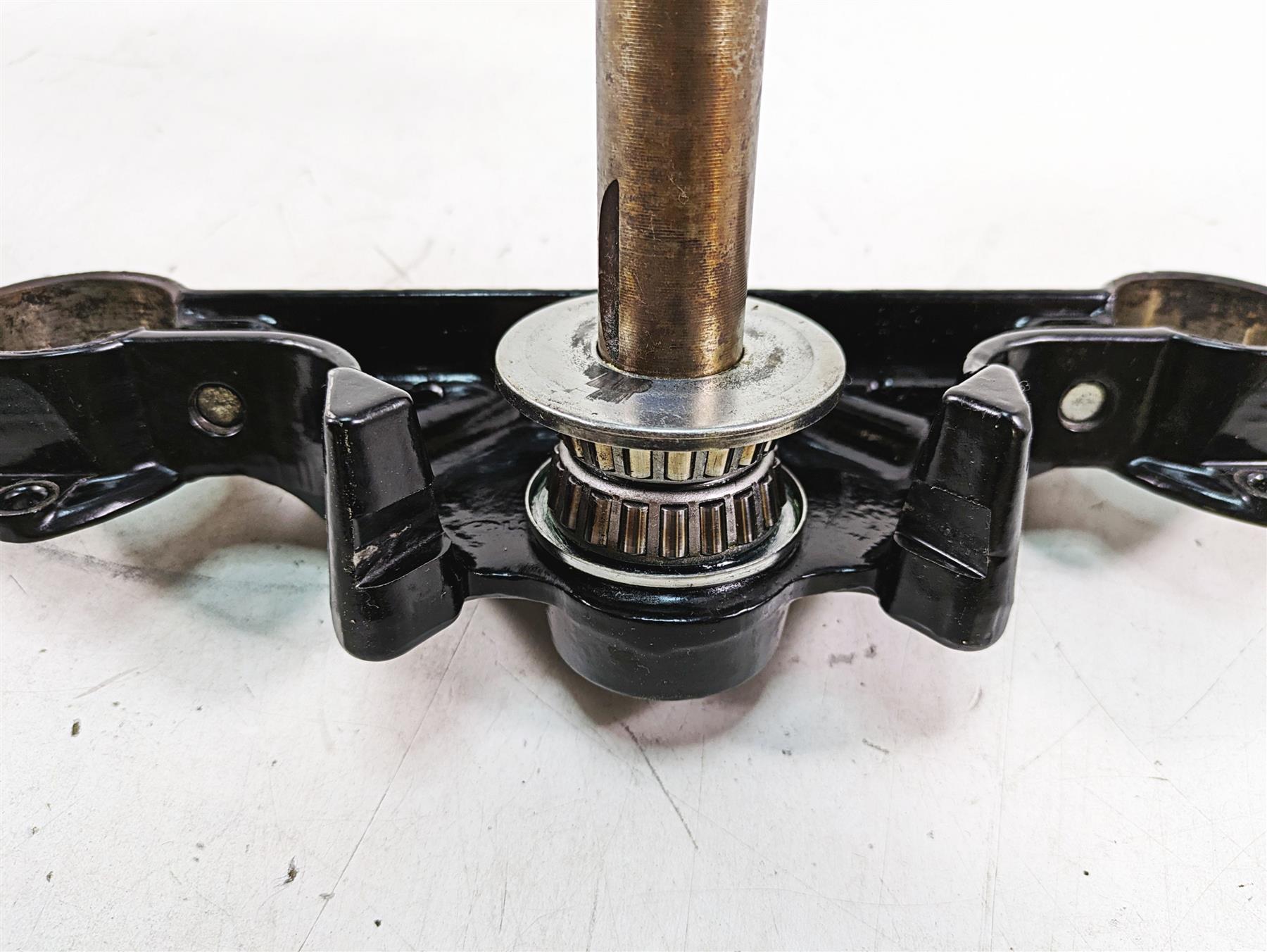 2006 Harley FLSTI Softail Heritage Lower & Upper Triple Tree Set 45605-00A {{ shop.shopifyCountryName }} - Mototech271