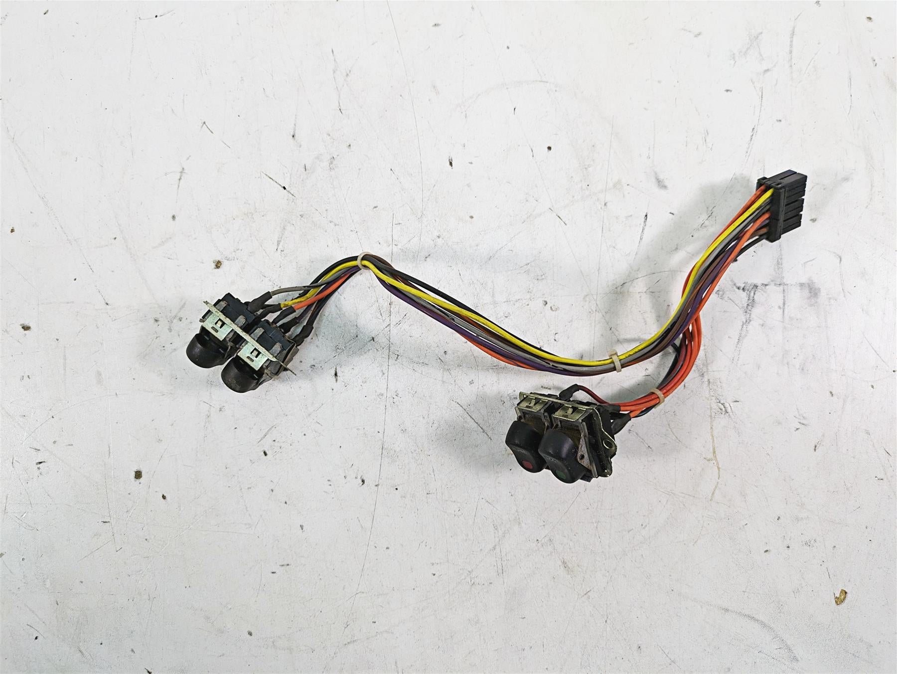 2009 Harley Touring FLHTCU Electra Glide Auxiliary Switch & Wiring Set 70271-98 {{ shop.shopifyCountryName }} - Mototech271