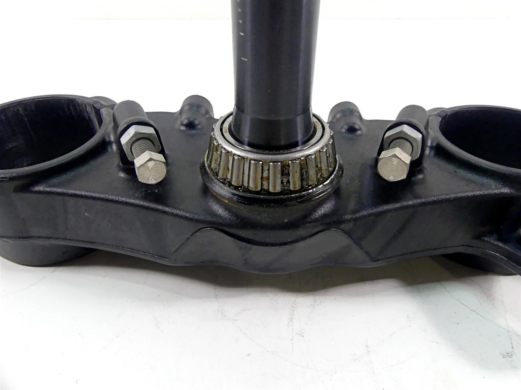 2016 KTM 1290 Super Duke R Lower Triple Tree Steering Clamp 6130103202933S {{ shop.shopifyCountryName }} - Mototech271