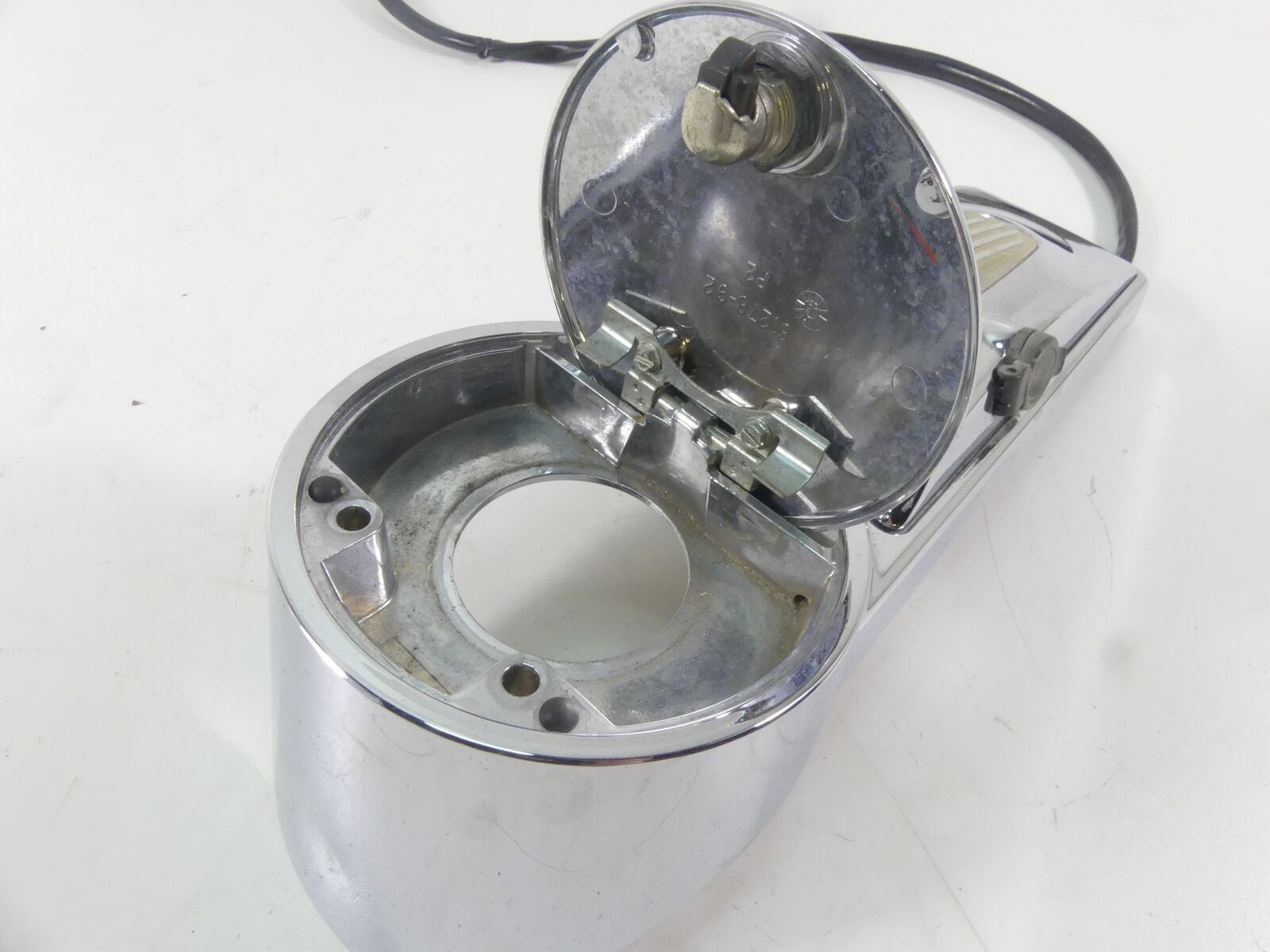 2006 Harley Touring FLHCU SE CVO Fuel Tank Dash Cover Fairing - Dented 61270-98A {{ shop.shopifyCountryName }} - Mototech271