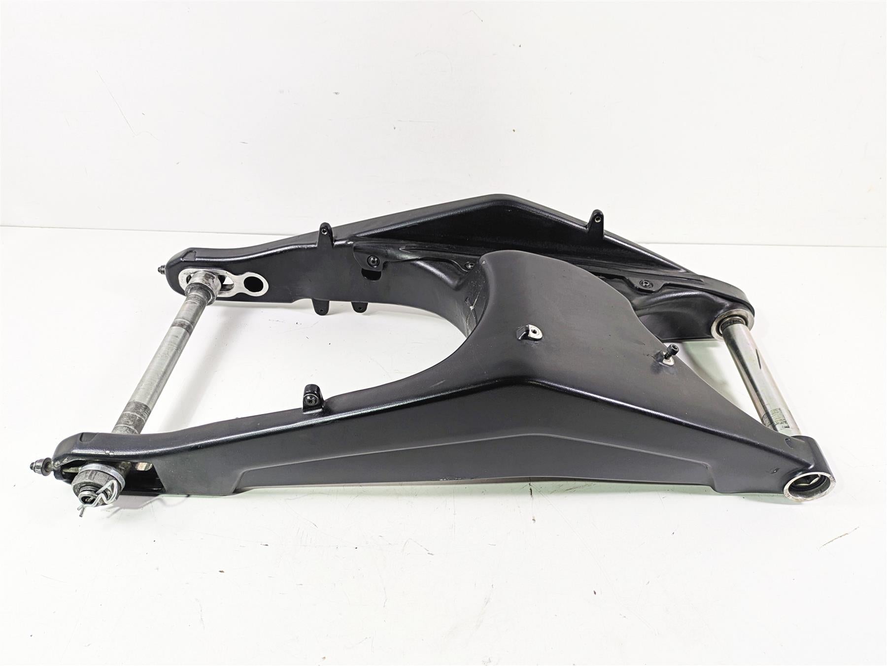 2022 Harley RA1250 S Pan America Rear Swingarm Swing Arm & Axle 47400130 {{ shop.shopifyCountryName }} - Mototech271