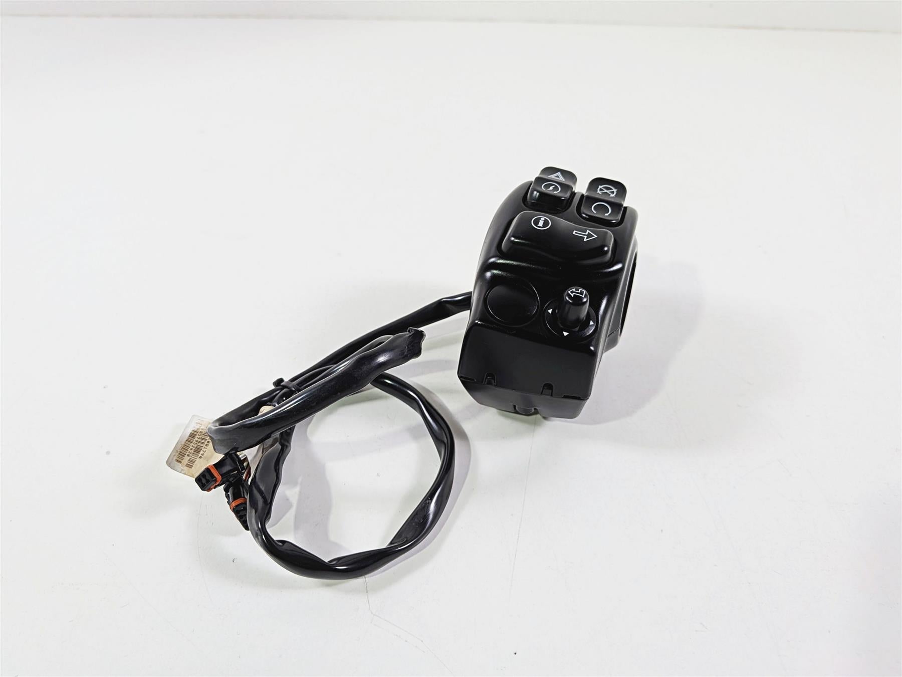 2018 Harley FLHTCU Touring Electra Glide Right Hand Control Switch 71500129C-Mototech271
