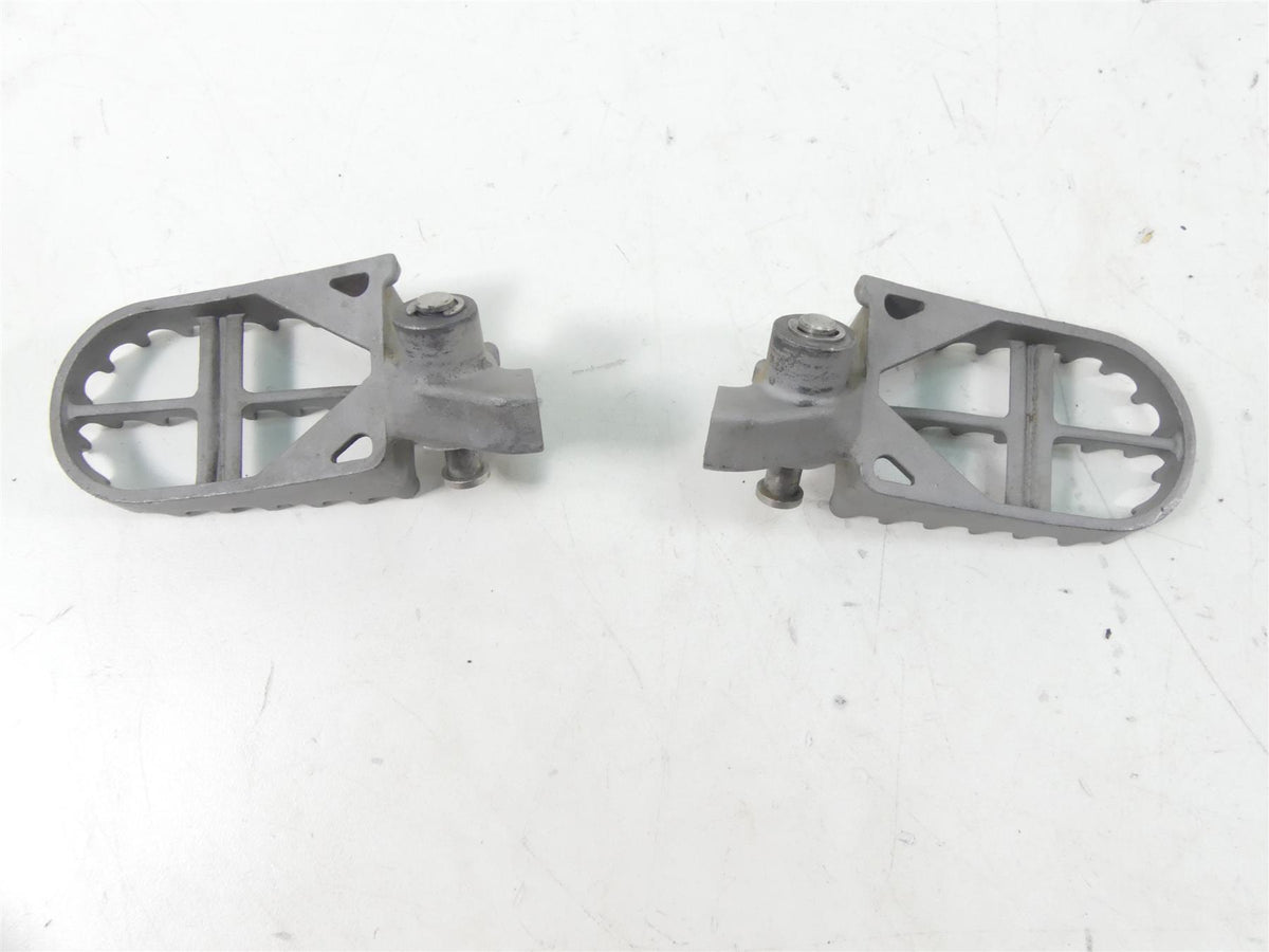 2011 BMW R1200GS K255 Adv Front Rider Driver Footpeg Footrest Set 46717694557 {{ shop.shopifyCountryName }} - Mototech271