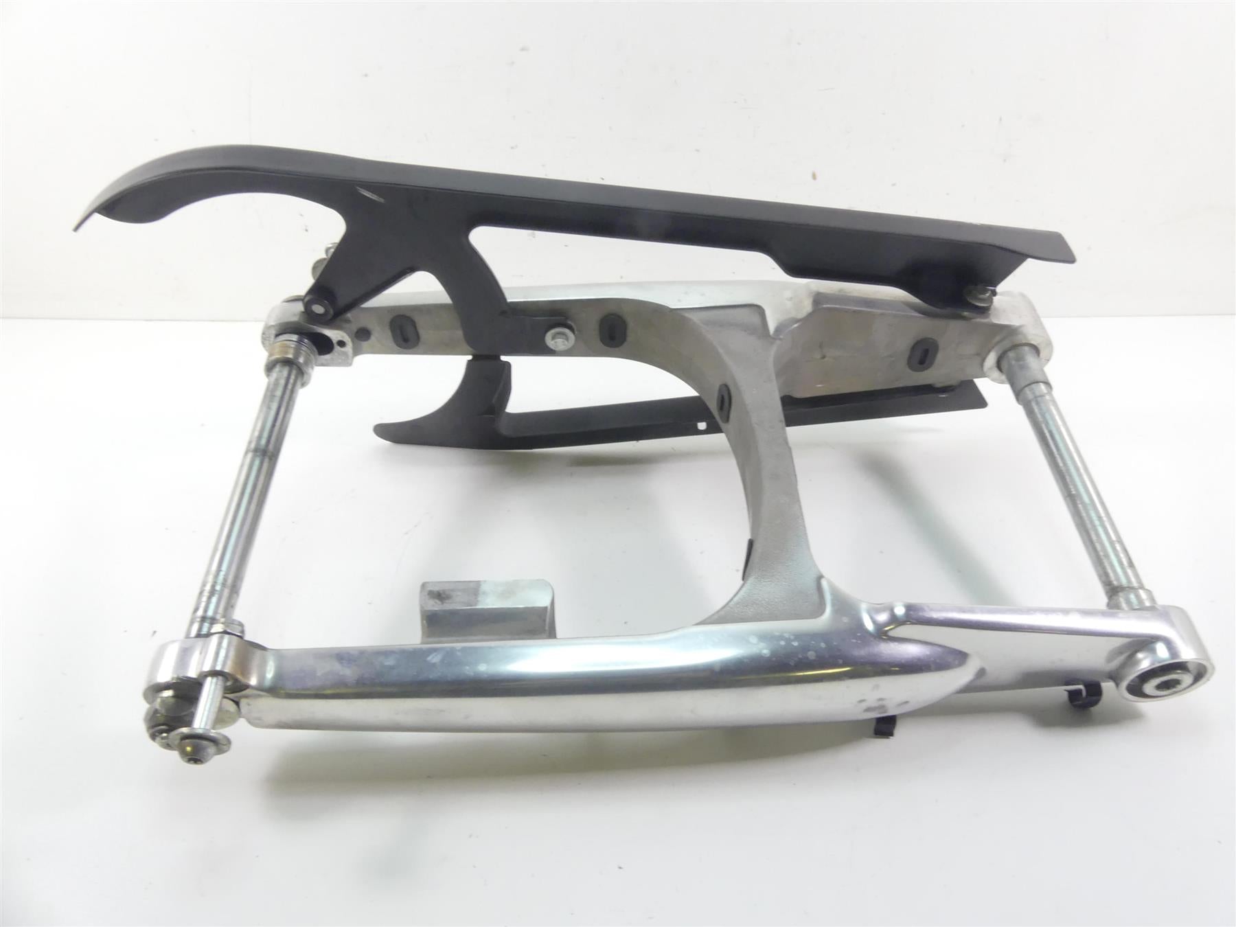 2011 Harley VRSCF Muscle Rod Rear Swingarm Swing Arm + Guard & Axle 48606-07A