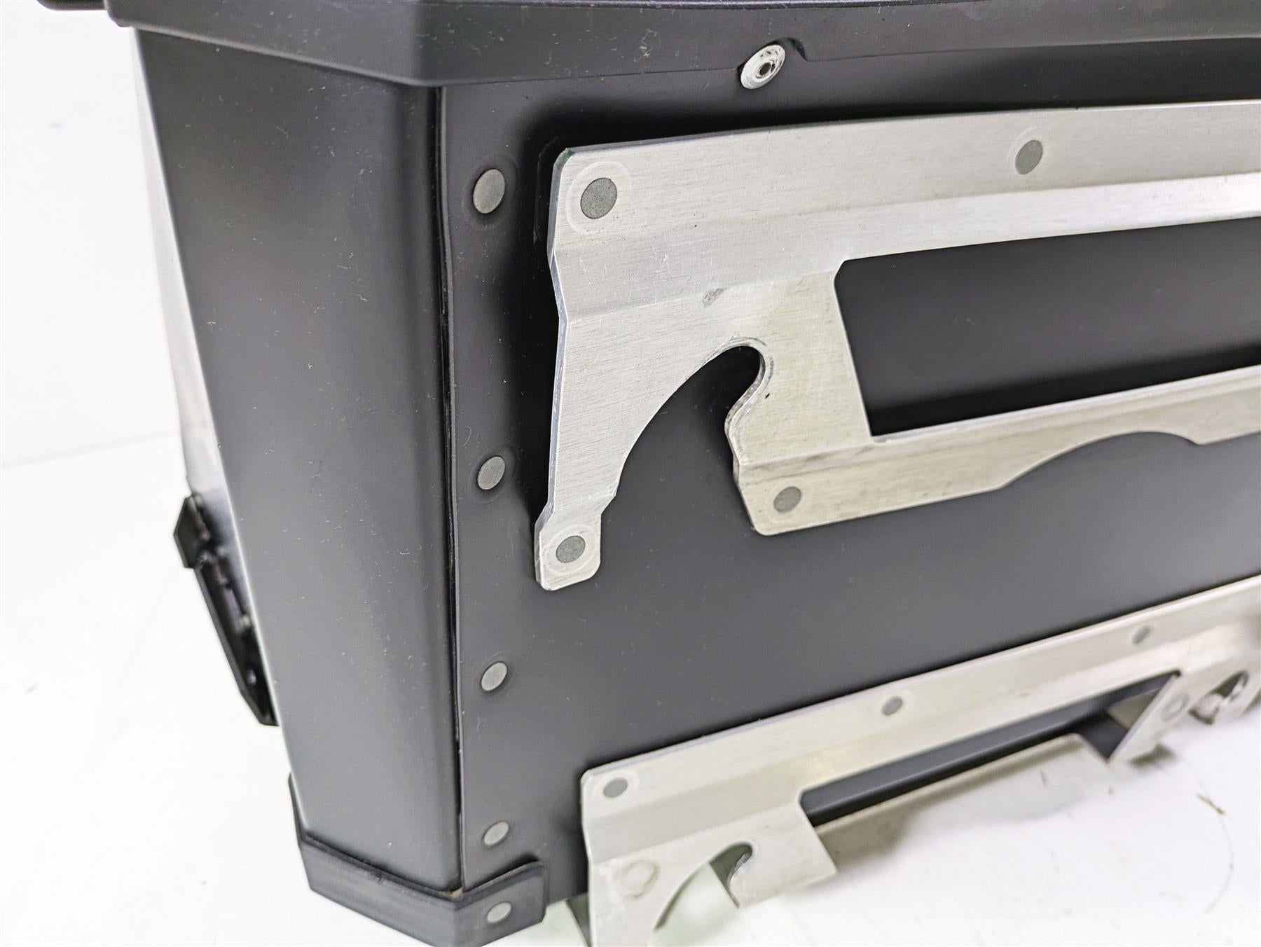 2016 Moto Guzzi Stelvio 1200 8V NTX Right Side Saddlebags - Read 886929 {{ shop.shopifyCountryName }} - Mototech271