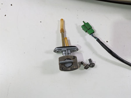 1999 Yamaha XV1600 Road Star Fuel Gas Tank + Petcock & Sender -Dent 4WM-Y2410-31 {{ shop.shopifyCountryName }} - Mototech271