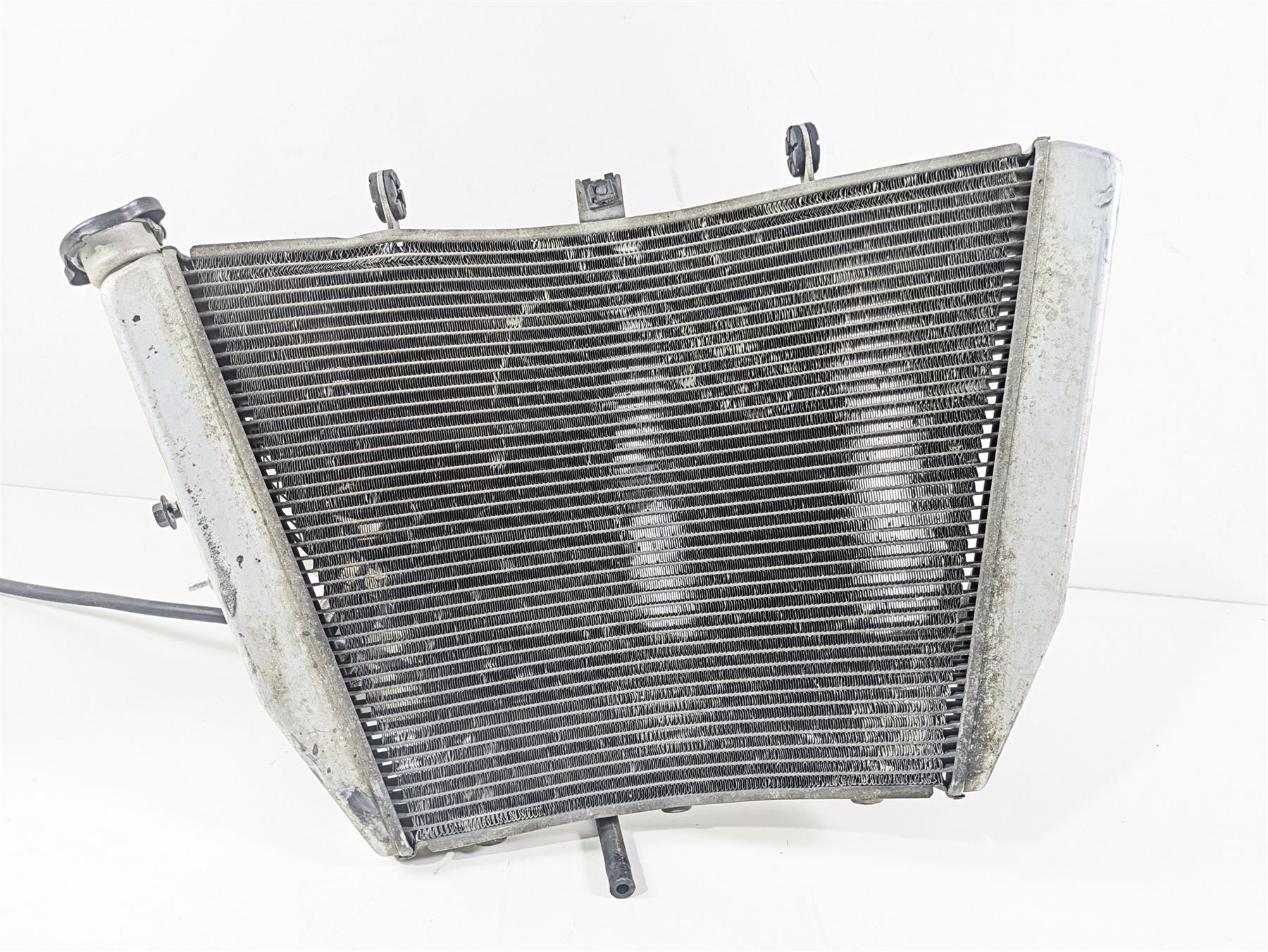 2006 Suzuki GSXR1000 K6 Radiator Fan Hoses Reservoir 17710-41G00 {{ shop.shopifyCountryName }} - Mototech271