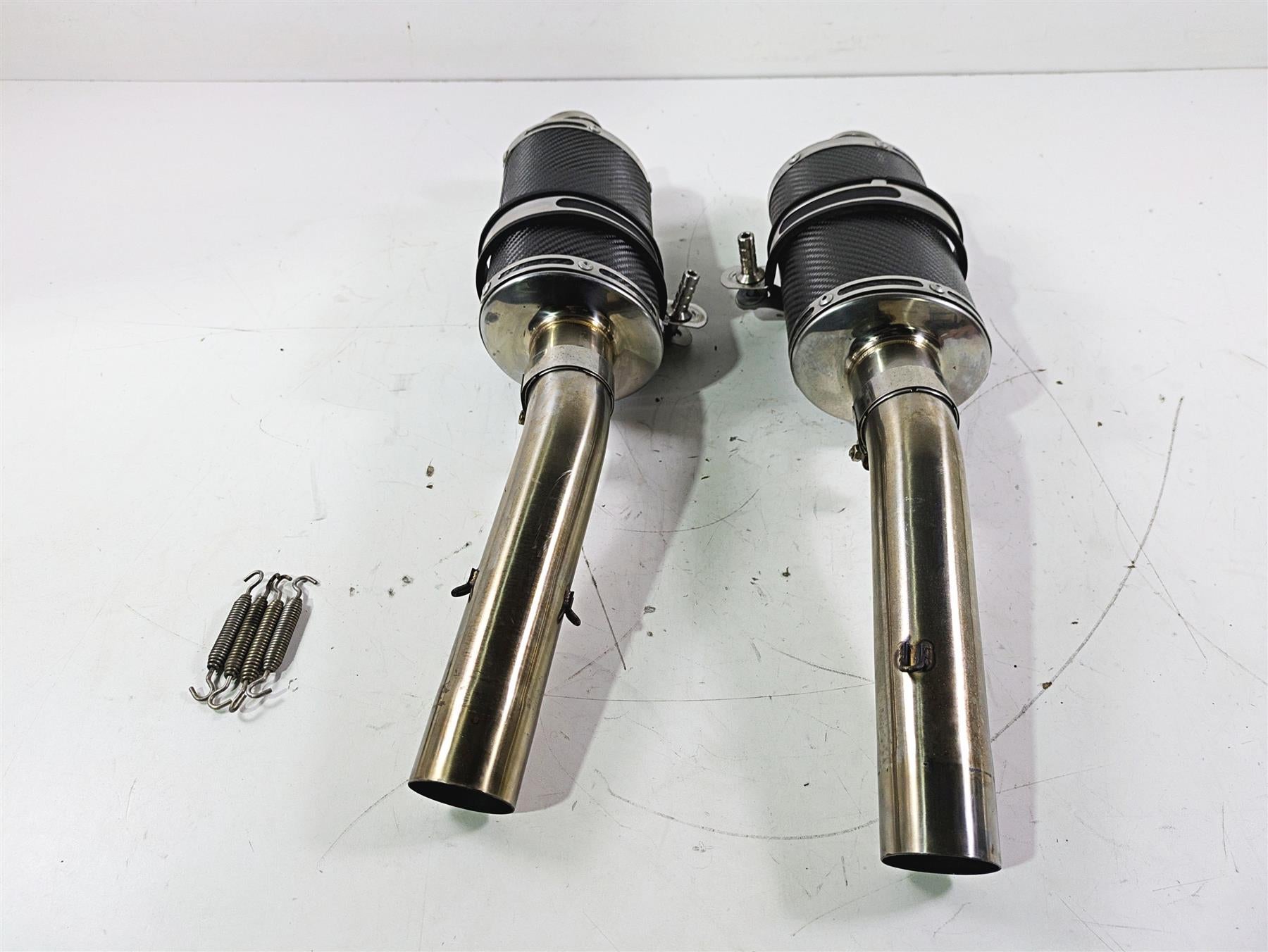 2008 Aprilia RSVR 1000 Factory Delkevic 225mm Carbon Exhaust Muffler Set KIT0318 {{ shop.shopifyCountryName }} - Mototech271