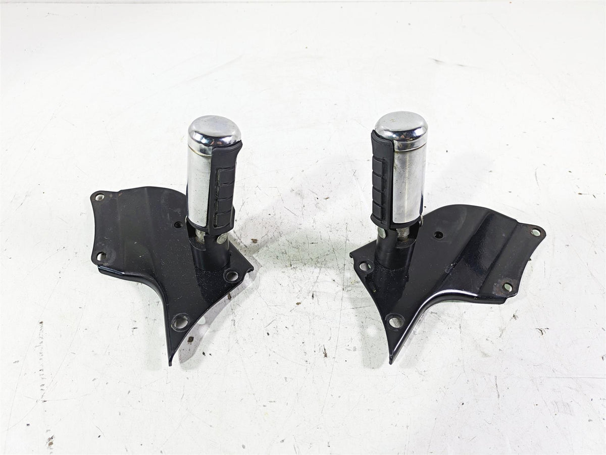 1998 Honda GL1500 Valkyrie Tour Rear Passenger Footpeg Rest Set 50715-MZ0-000 {{ shop.shopifyCountryName }} - Mototech271