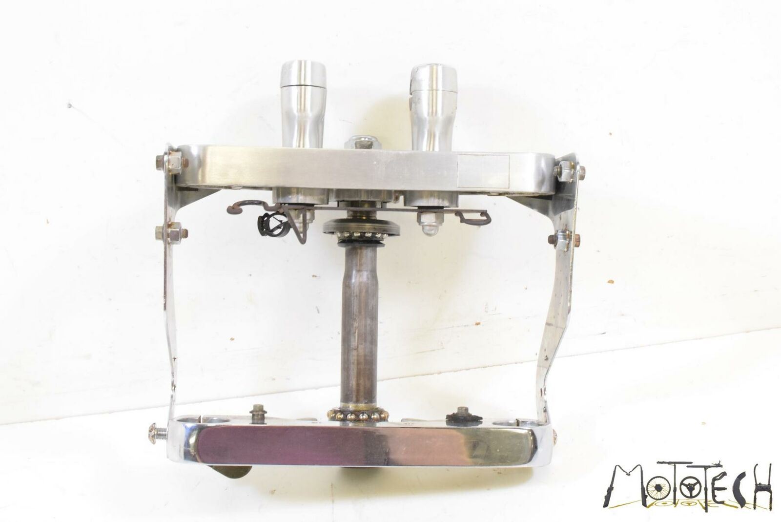 2004 Yamaha XVS650 V-Star Custom Upper Lower Triple Tree Set {{ shop.shopifyCountryName }} - Mototech271