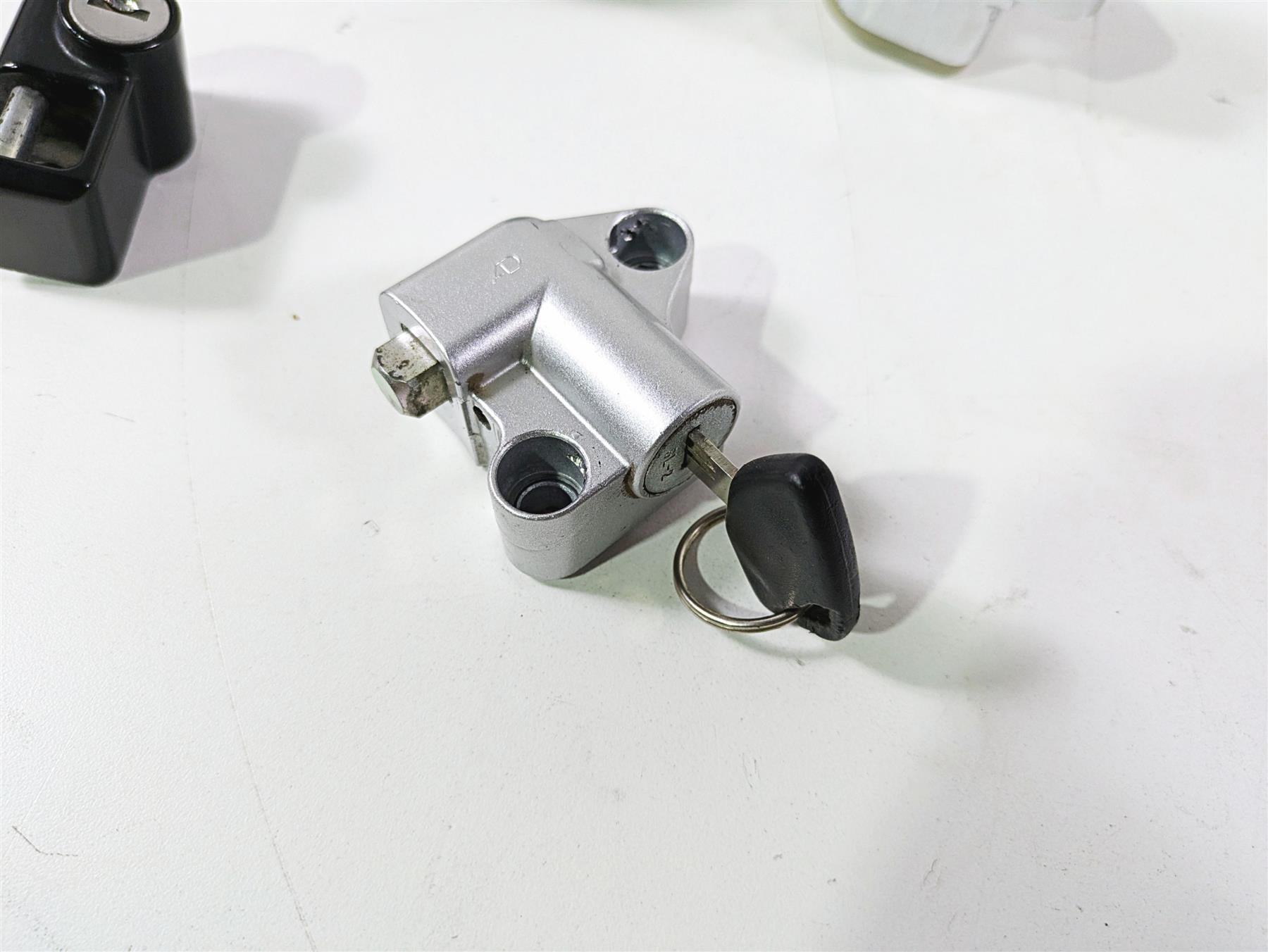 2016 Suzuki M109R VZR1800 Boulevard Ignition Switch Key Lock Set 37000-50810 {{ shop.shopifyCountryName }} - Mototech271