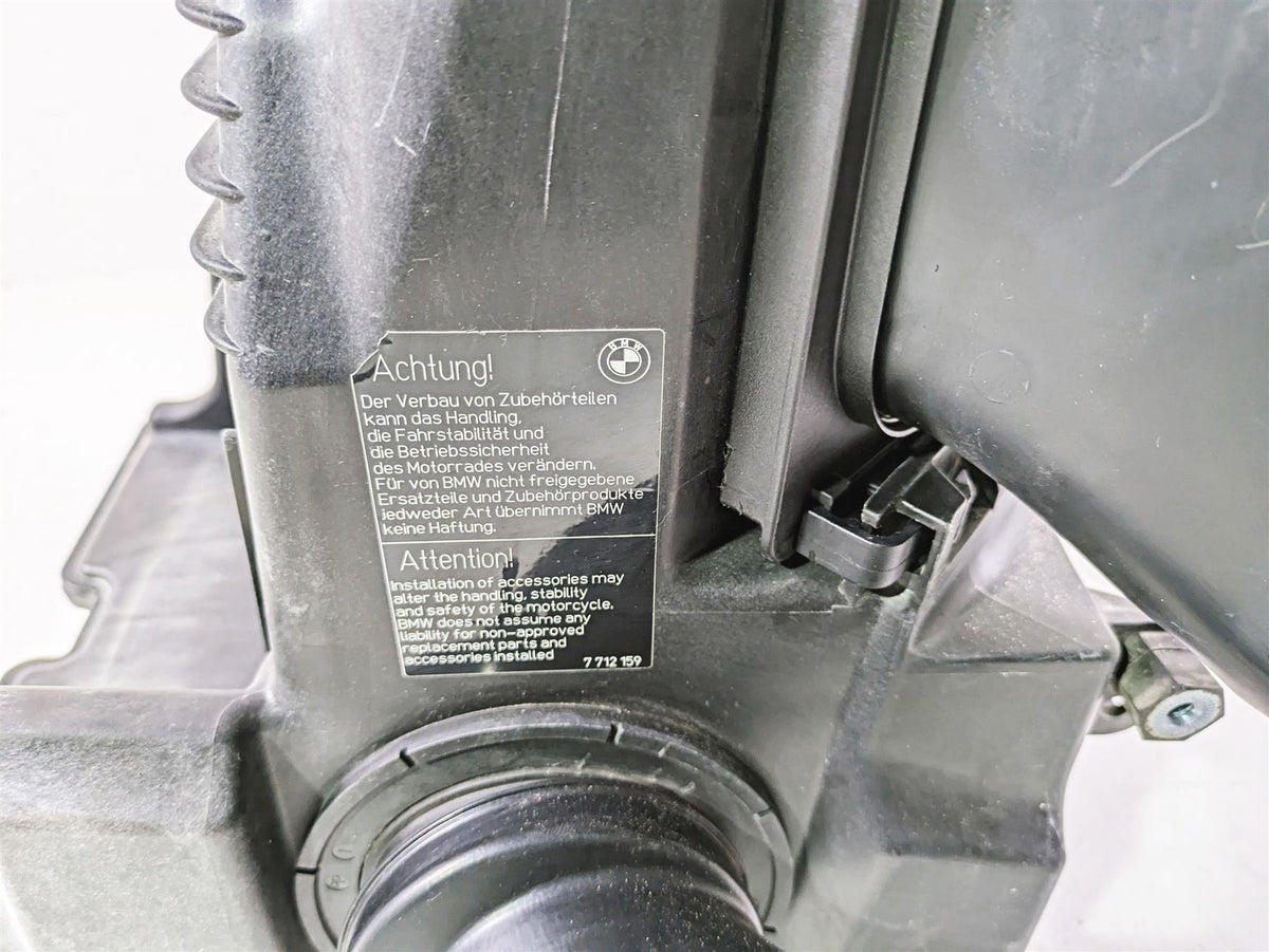 2009 BMW R1200GS K255 Adv Air Box Tubes & Front Air Ram 13717720354 13717672545 {{ shop.shopifyCountryName }} - Mototech271
