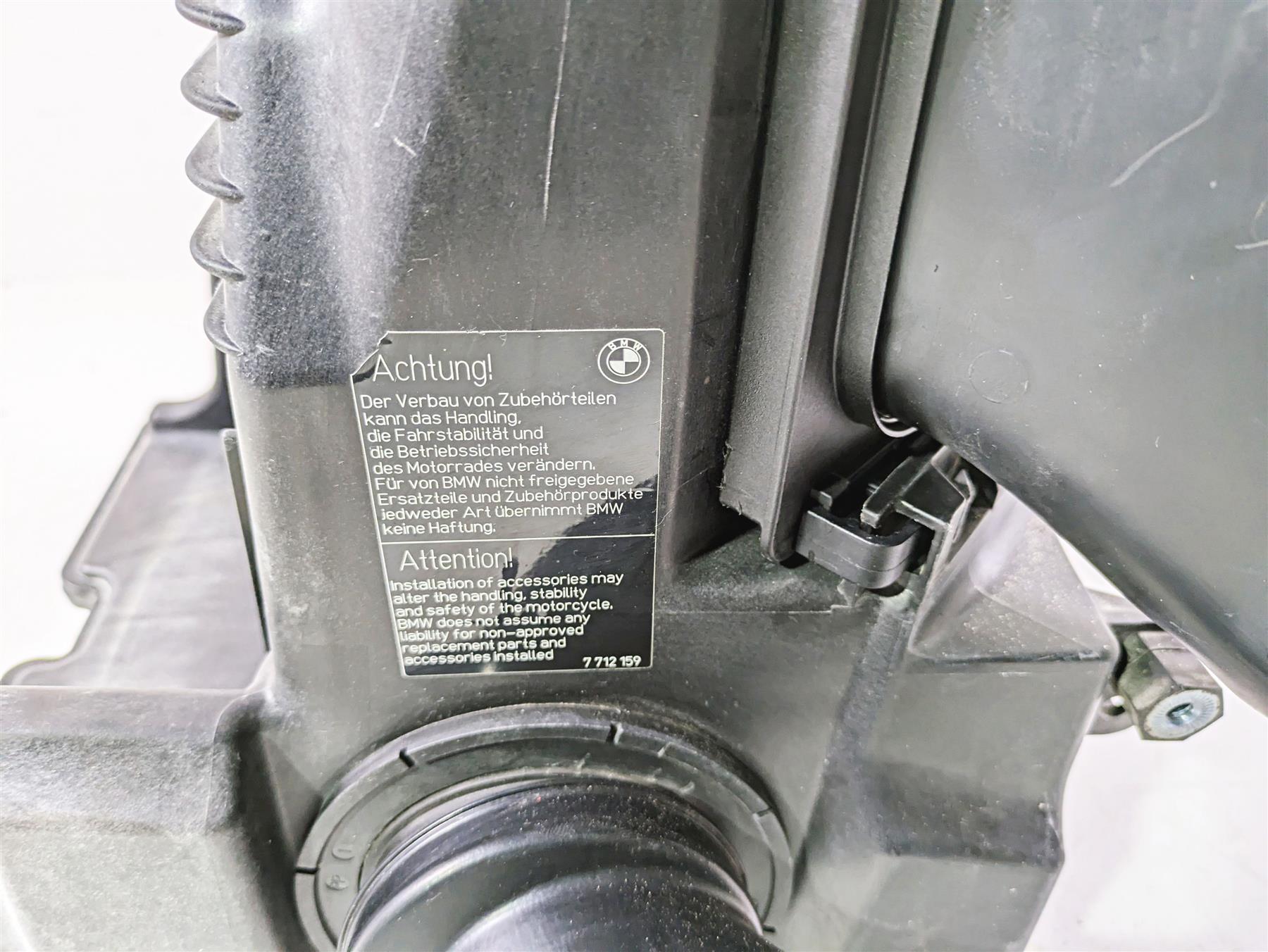 2009 BMW R1200GS K255 Adv Air Box Tubes & Front Air Ram 13717720354 13717672545 {{ shop.shopifyCountryName }} - Mototech271