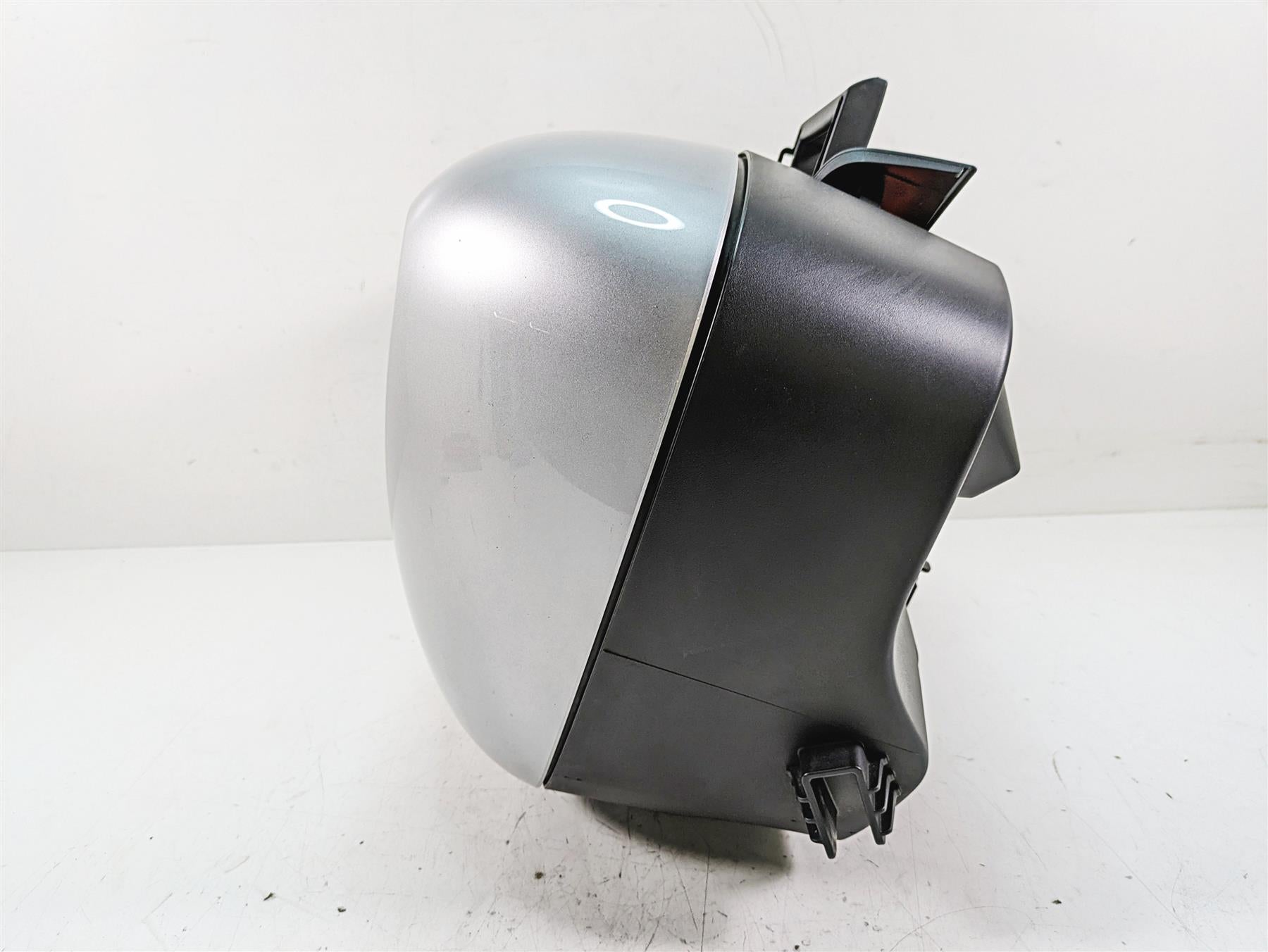 2007 BMW R1200RT K26 Right Saddlebag Saddle Bag 46547714438 {{ shop.shopifyCountryName }} - Mototech271