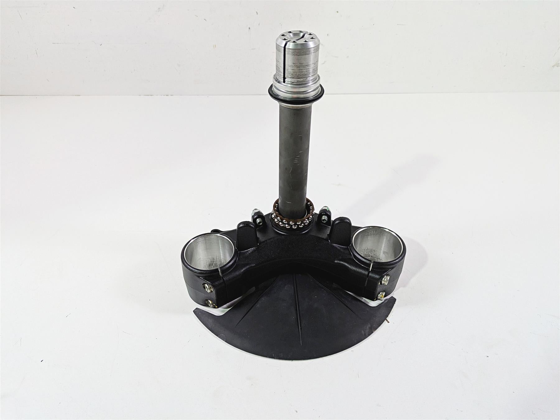 2019 Ducati Supersport 939 S Lower Triple Tree Steering Clamp 34220991AB {{ shop.shopifyCountryName }} - Mototech271
