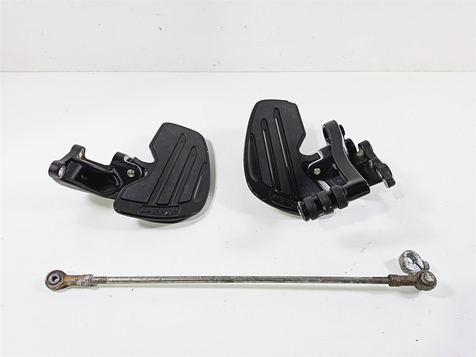 2021 Indian Scout 1200 Front Left Right Floor Board & Brake Pedal 5138883 {{ shop.shopifyCountryName }} - Mototech271