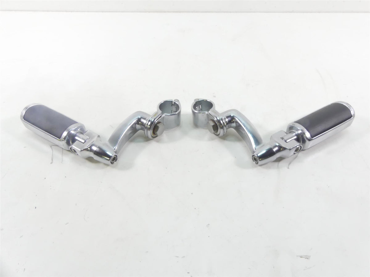 2010 Harley Touring FLHX Street Glide Willie G Skull Highway Foot Pegs & Mounts {{ shop.shopifyCountryName }} - Mototech271