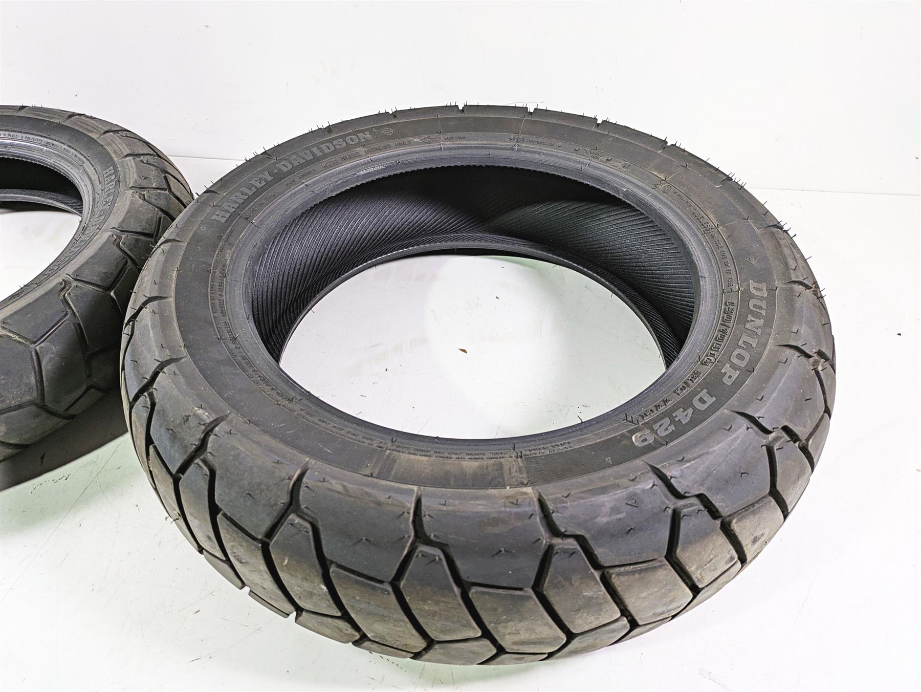 Harley Davidson Front Rear Dunlop D429 Tire Set 43100039 43200039 {{ shop.shopifyCountryName }} - Mototech271