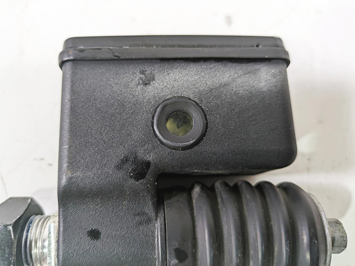 2003 Harley Dyna FXDL Low Rider 100TH Rear Brake Master Cylinder 42474-90C {{ shop.shopifyCountryName }} - Mototech271