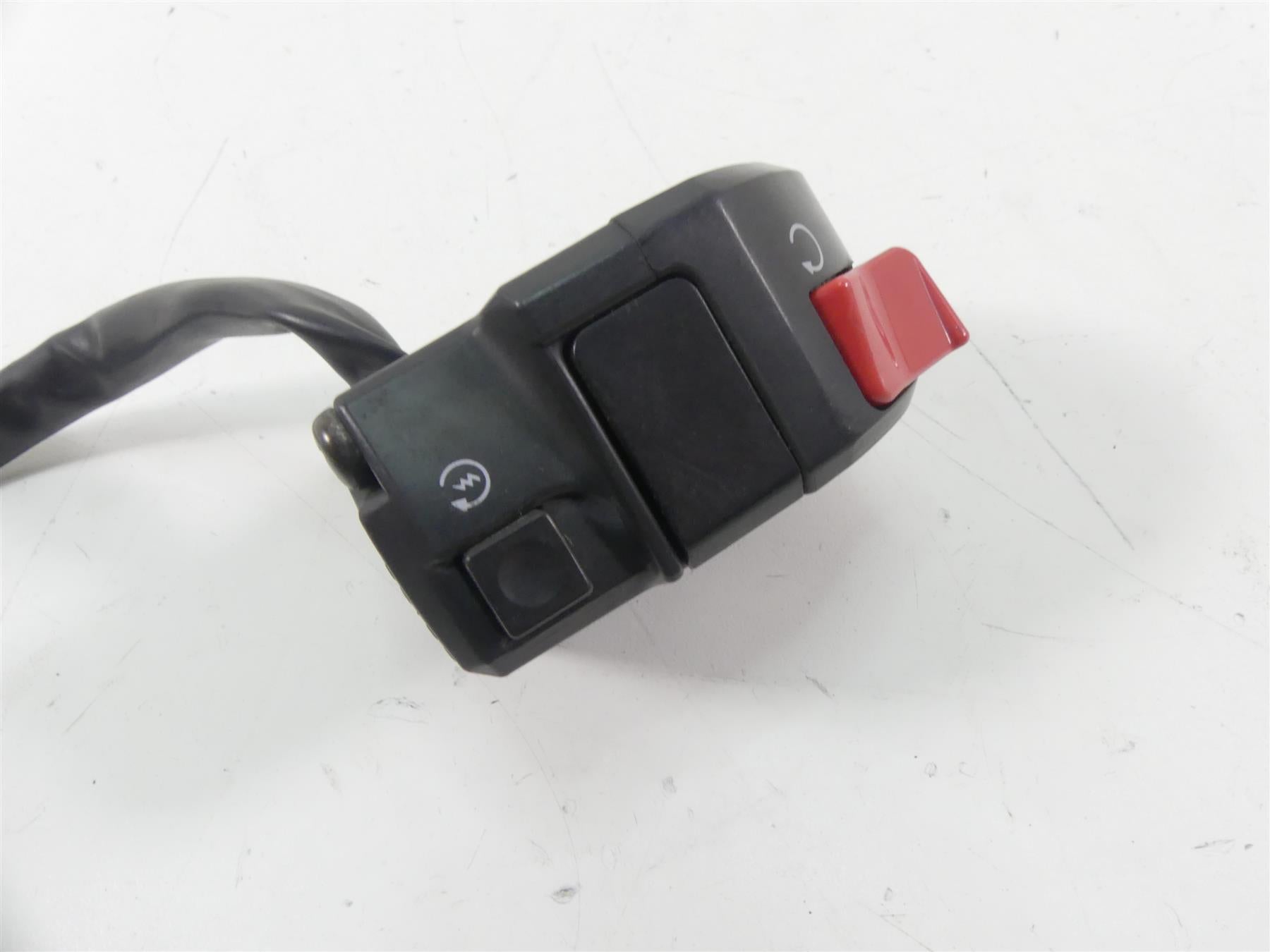 2006 Ducati 999 Biposto Right Start Stop Hand Control Switch 65040081B {{ shop.shopifyCountryName }} - Mototech271