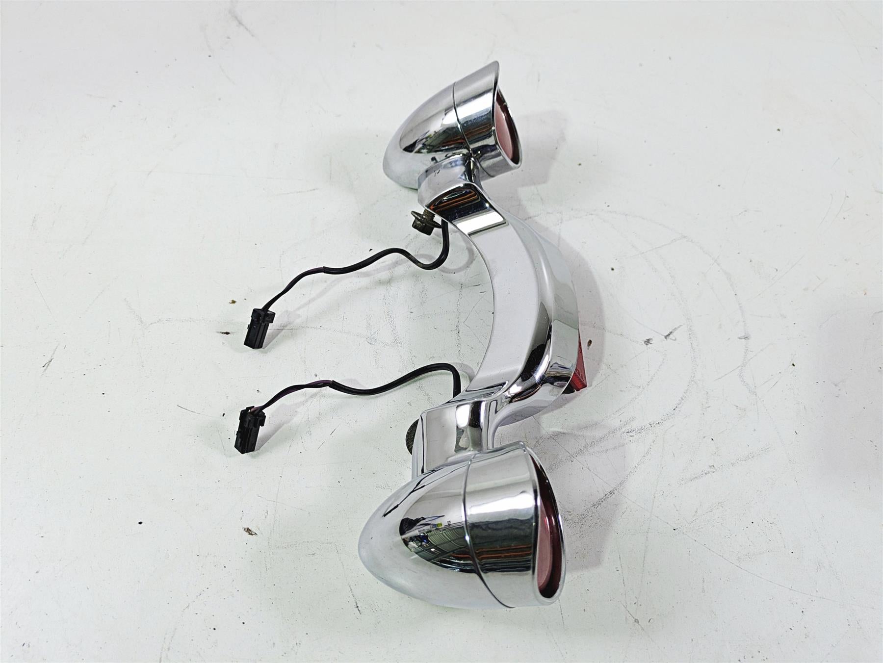 2011 Harley Touring FLHTCUSE CVO E-Glide Rear Blinker Turn Signal Bar 69824-09 {{ shop.shopifyCountryName }} - Mototech271