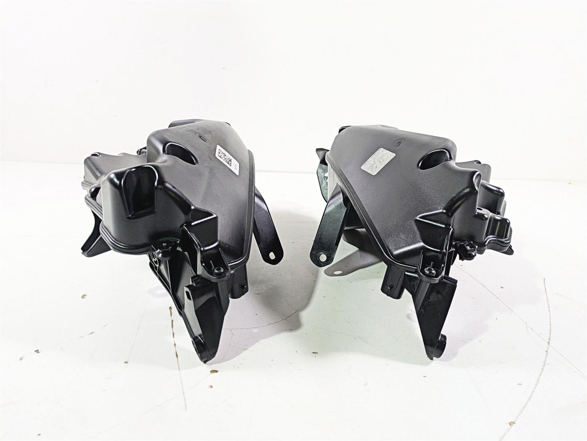 2019 Indian Chieftain Limited Left Right Front Speaker & Box Set 4017739 5451169 {{ shop.shopifyCountryName }} - Mototech271