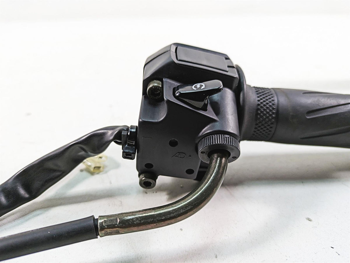 2002 Yamaha FZ1 FZS1000 Fazer Right Hand Control Switch - Read 5LV-83975-01-00 {{ shop.shopifyCountryName }} - Mototech271