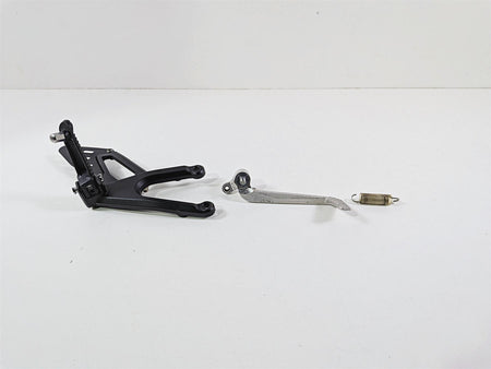 2008 Yamaha YZF R1 RN19 Front Right Foot Peg & Brake Pedal 4C8-27443-00-00 {{ shop.shopifyCountryName }} - Mototech271