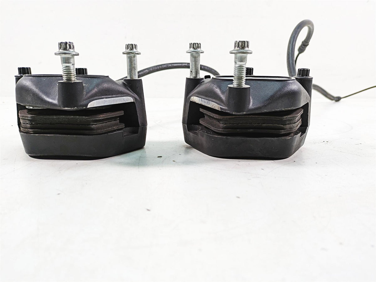2006 Harley Touring FLHTCUI Electra Glide Front Brake Calipers 44023-00 44046-00 {{ shop.shopifyCountryName }} - Mototech271