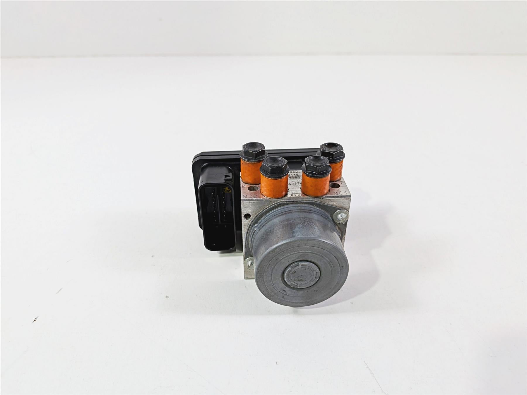2015 Ducati Scrambler Urban Enduro Abs Brake Pump Control Module 54240521C-Mototech271