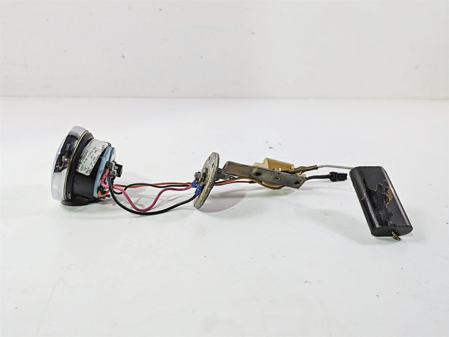 1998 Harley Touring FLHRCI Road King Fuel Gas Level Sender & Gauge 75064-96 {{ shop.shopifyCountryName }} - Mototech271