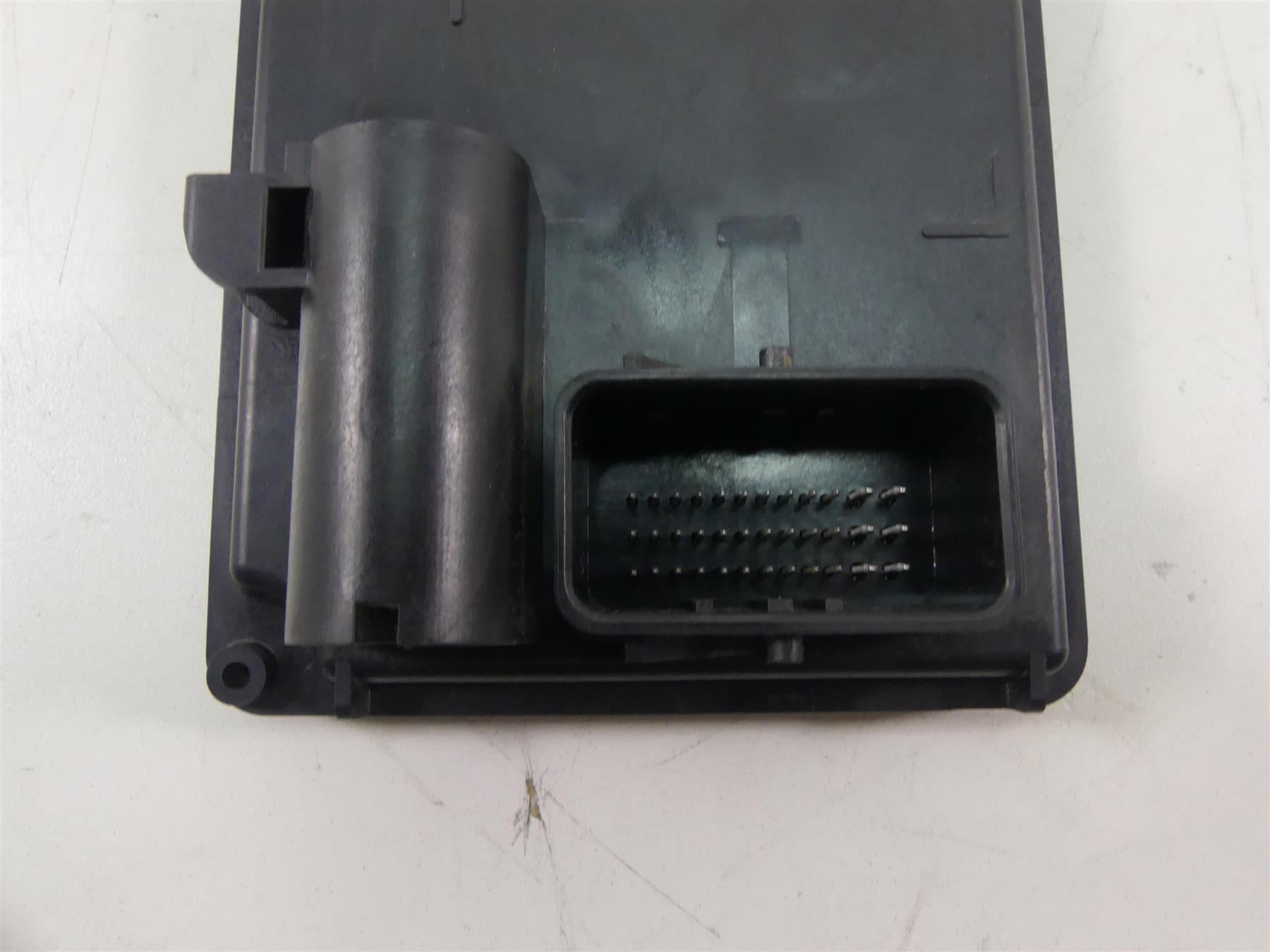 2014 Harley Dyna FXDF Fat Bob Bcm Body Control Module Base X-Axis 69992-12A {{ shop.shopifyCountryName }} - Mototech271