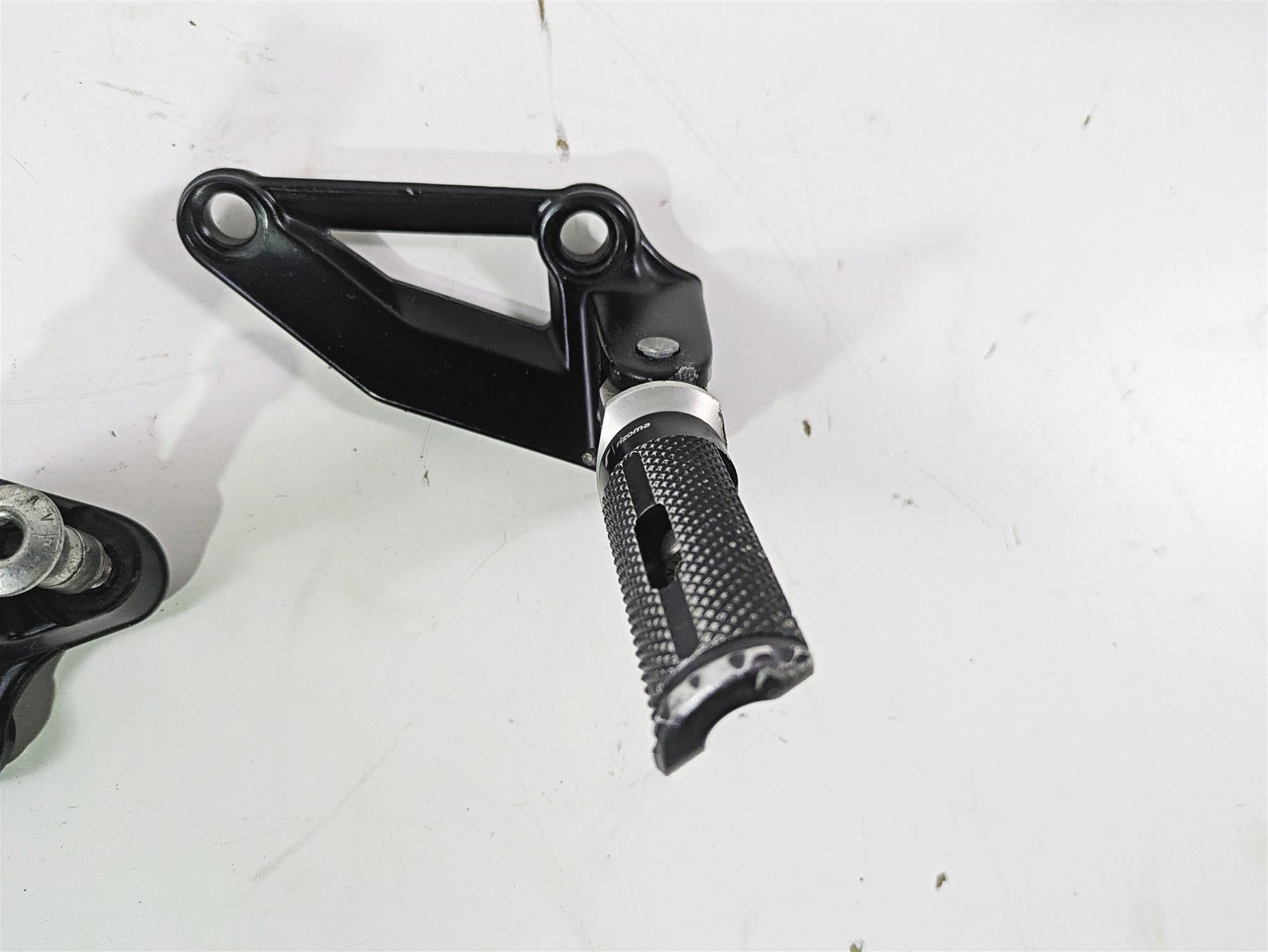 2012 Ducati Streetfighter 848 Rizoma Footpeg Foot Peg Rest PE614 82411541A {{ shop.shopifyCountryName }} - Mototech271