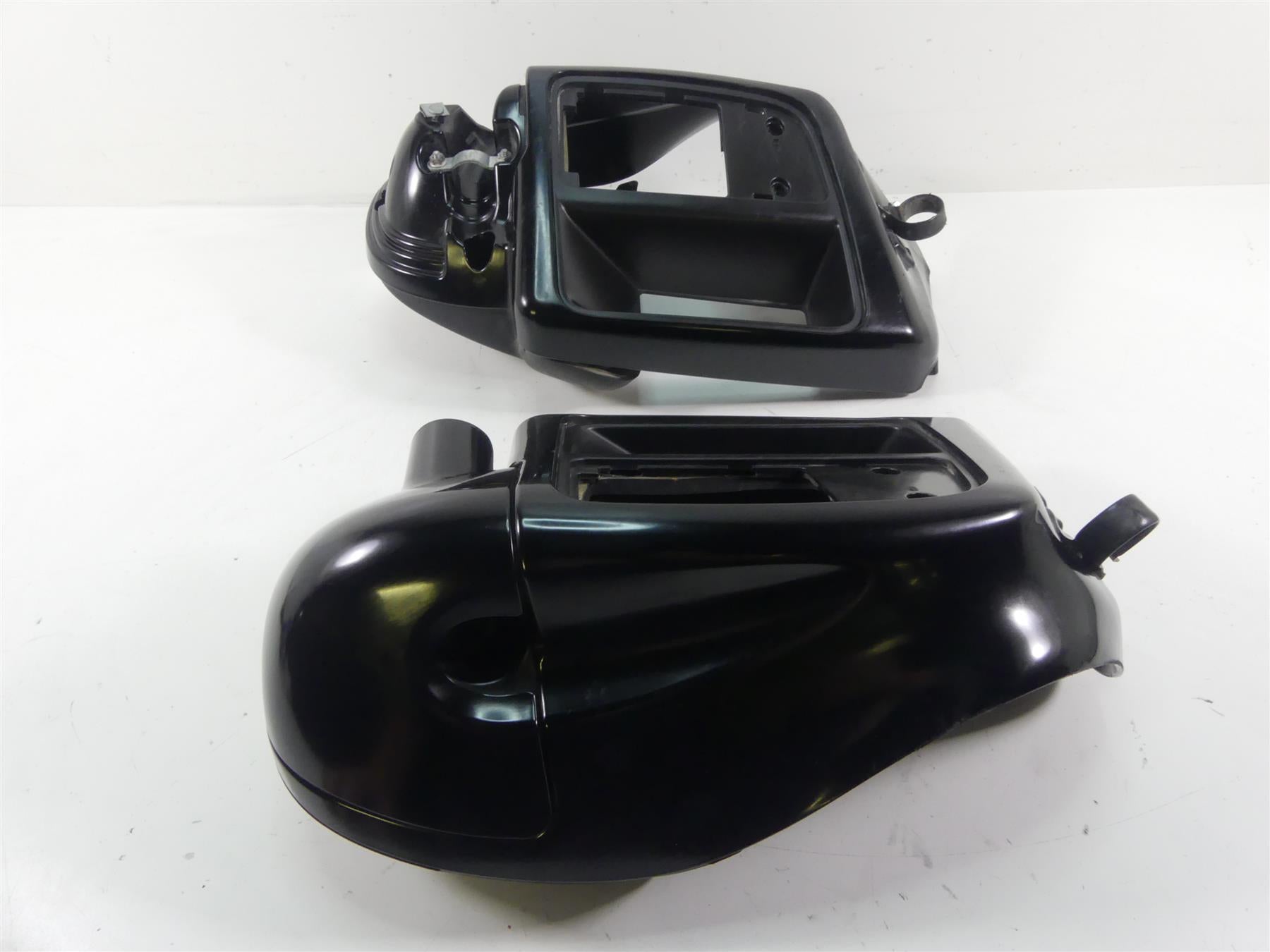 2014 Harley Touring FLHTK Electra Glide Lower Leg Fairing Cover Set 57100112 {{ shop.shopifyCountryName }} - Mototech271