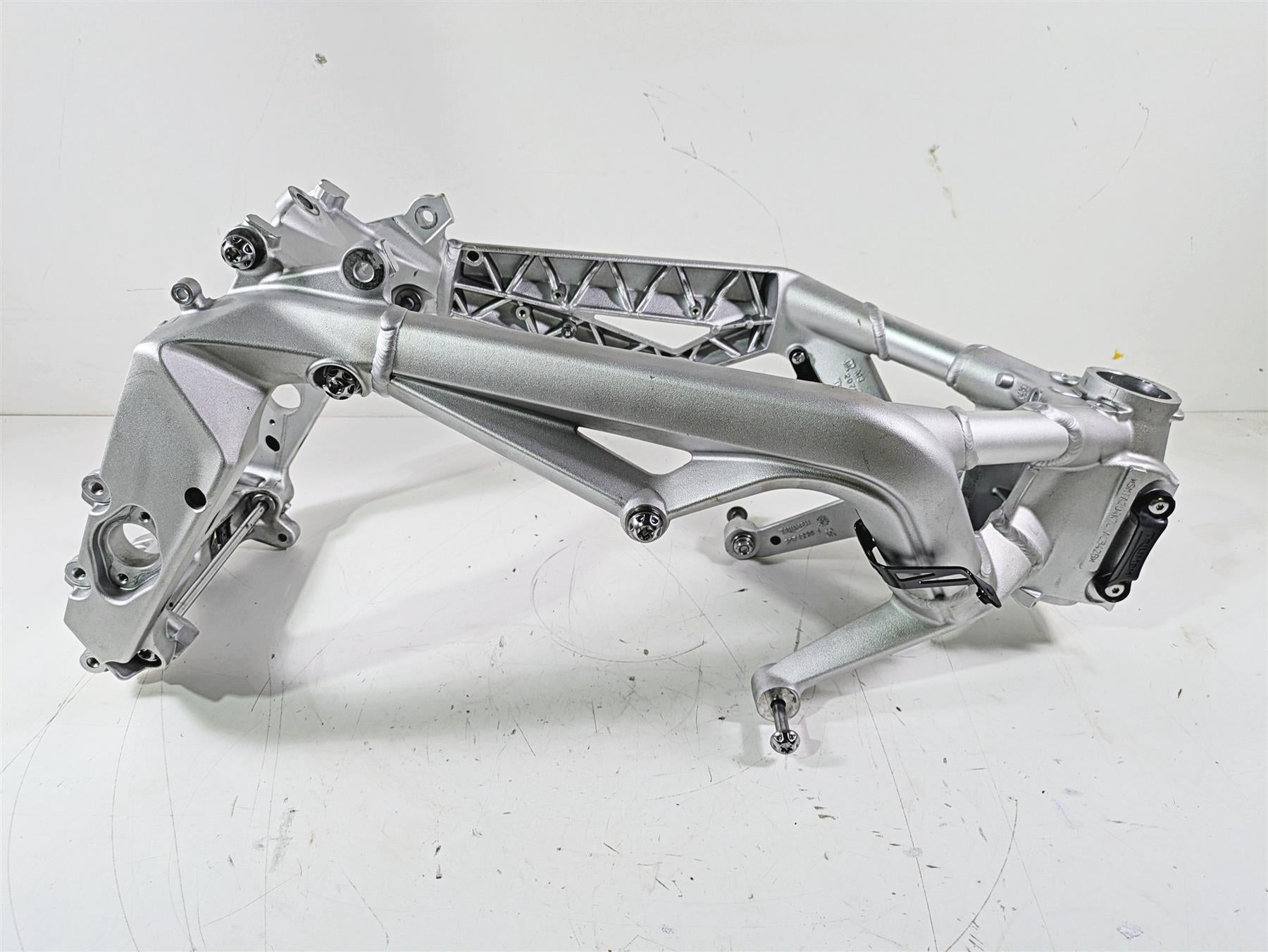 2020 Triumph Daytona 765 Moto2 Straight Main Frame Chassis #424 of 765 With Arizona Salvage Title T2071388 {{ shop.shopifyCountryName }} - Mototech271