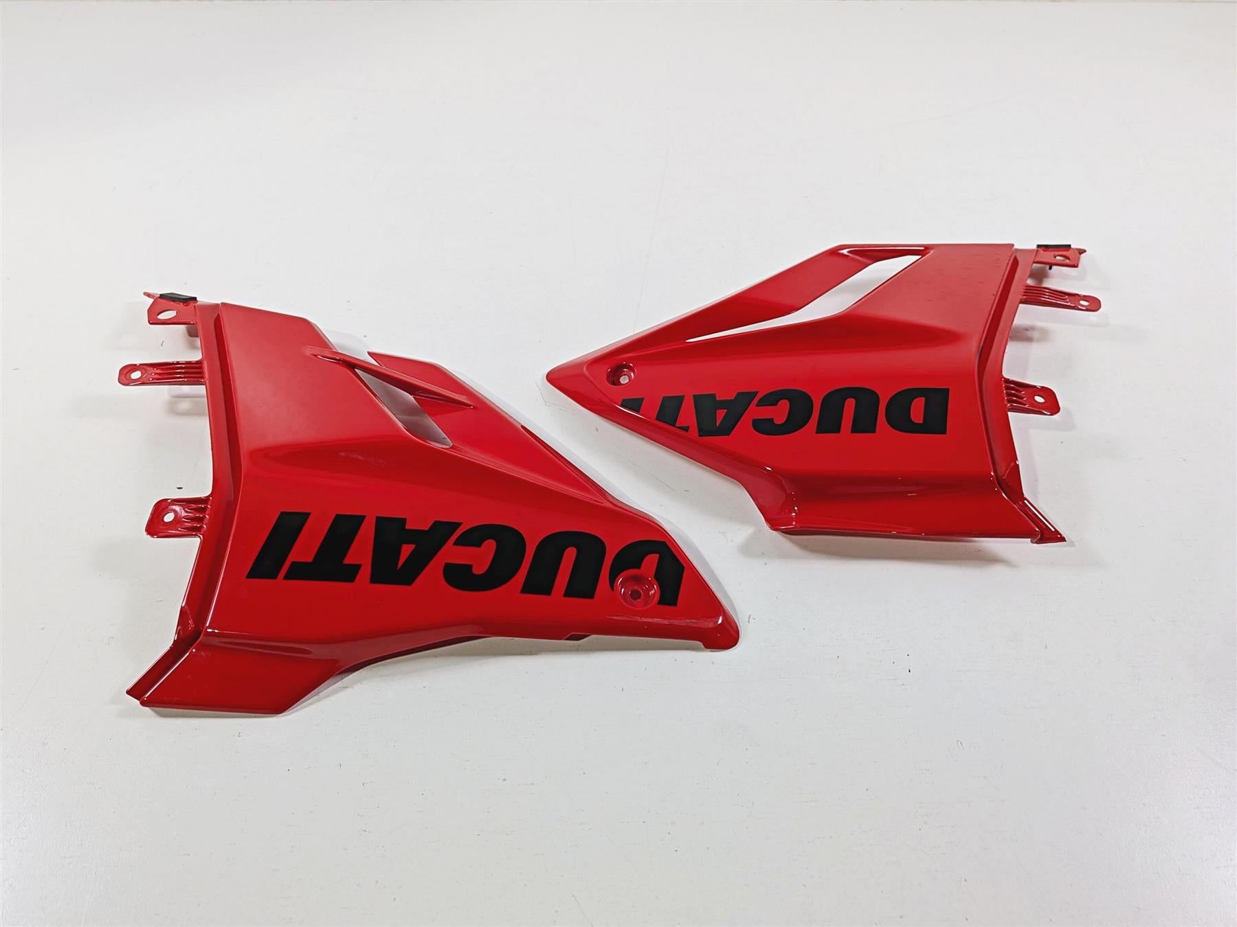 2023 Ducati Streetfighter V4 Red Lower Oil Cooler Cover Fairing Set 4801A651A-Mototech271