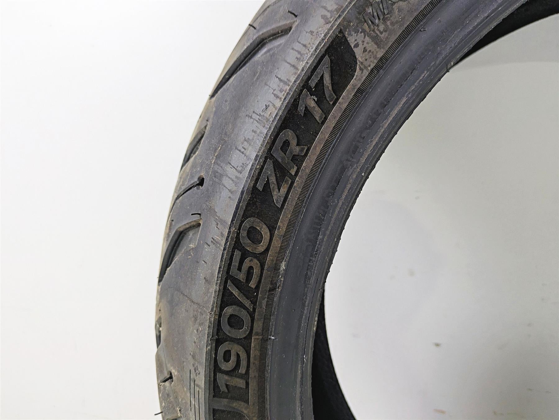 Used Rear Motorcycle Tire Michelin Road 6 190/50 ZR17 3528701847610 {{ shop.shopifyCountryName }} - Mototech271